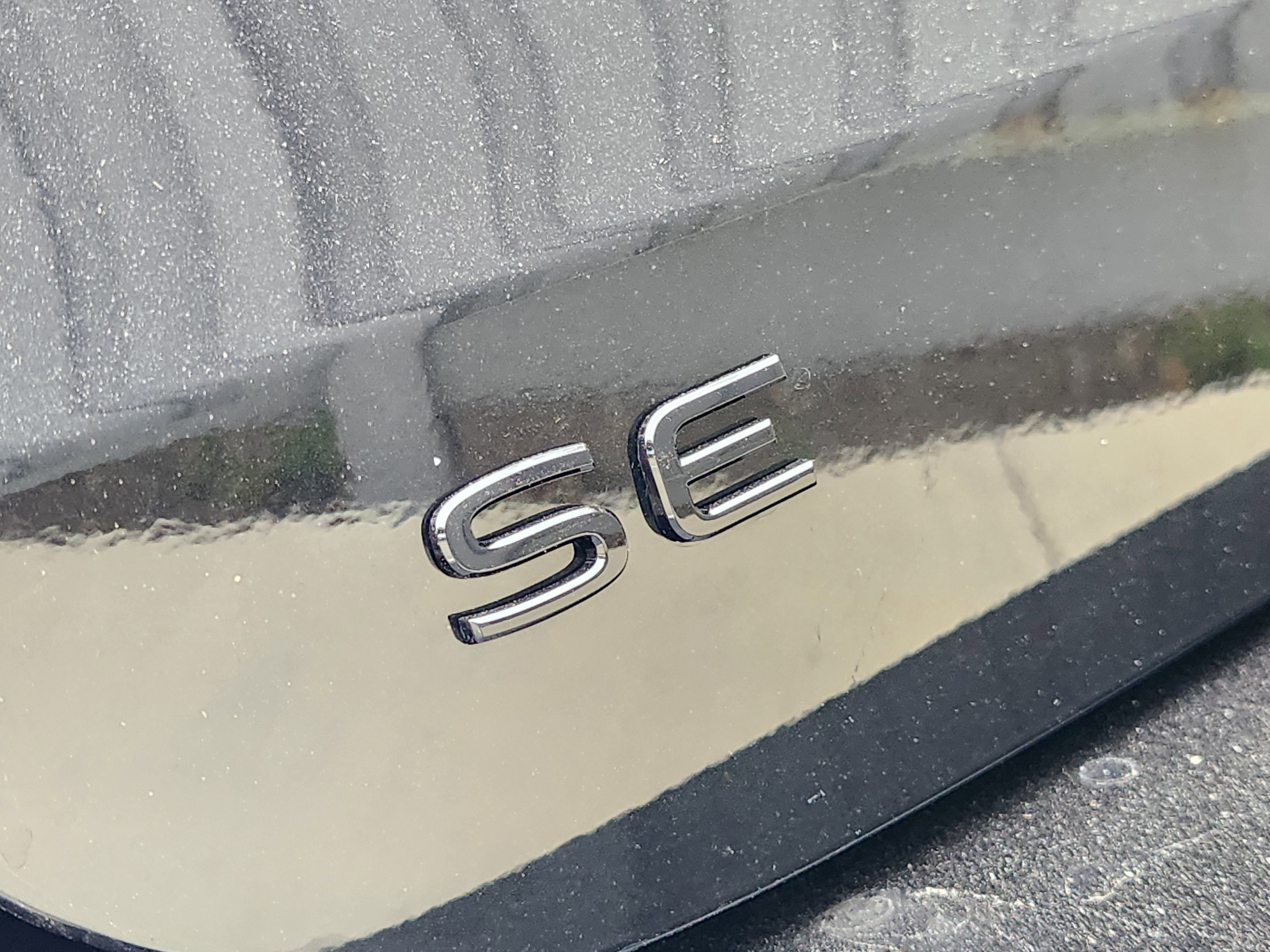 2026 Volkswagen Taos SE Black