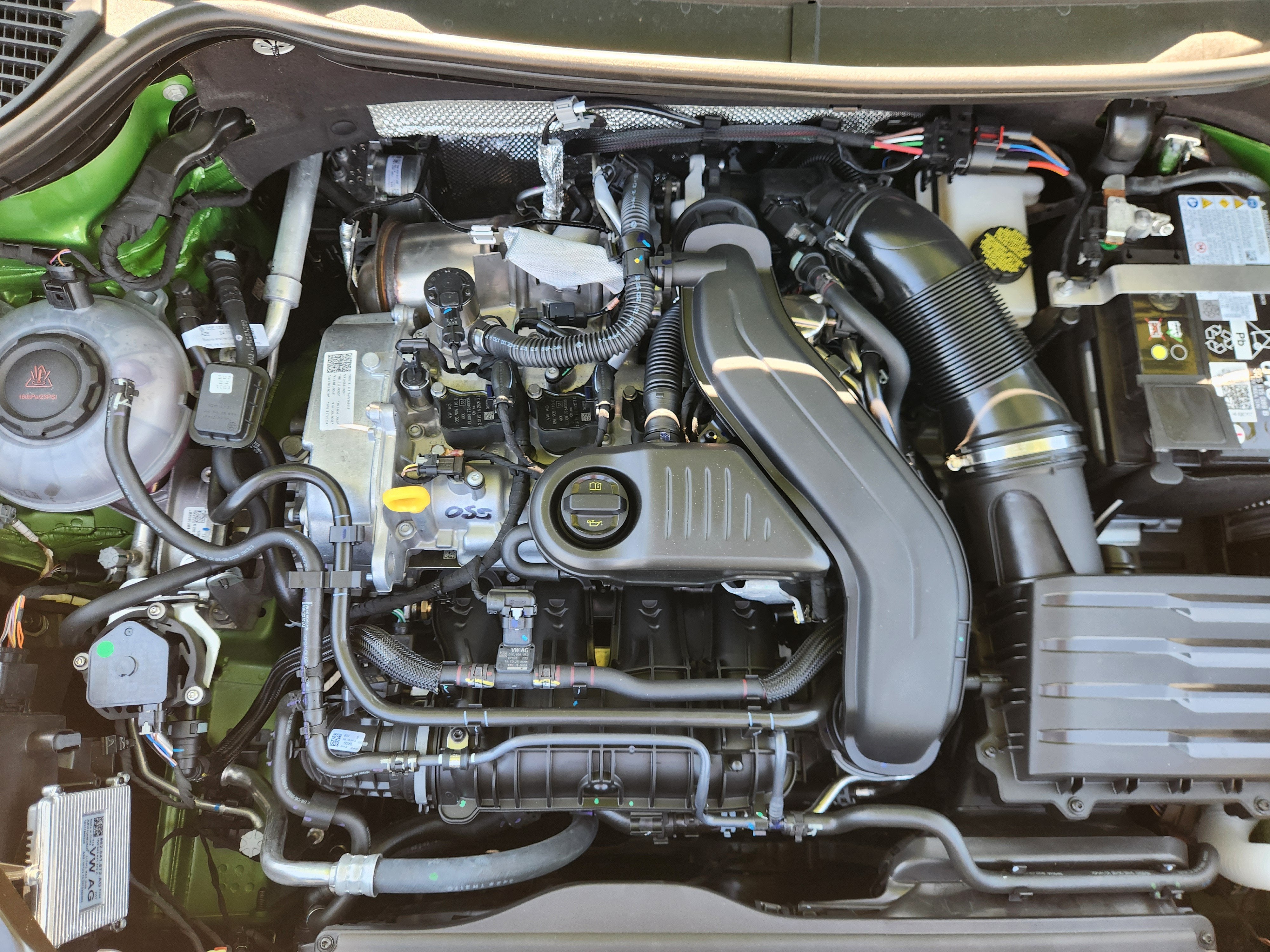 2027 Volkswagen Taos SE Black