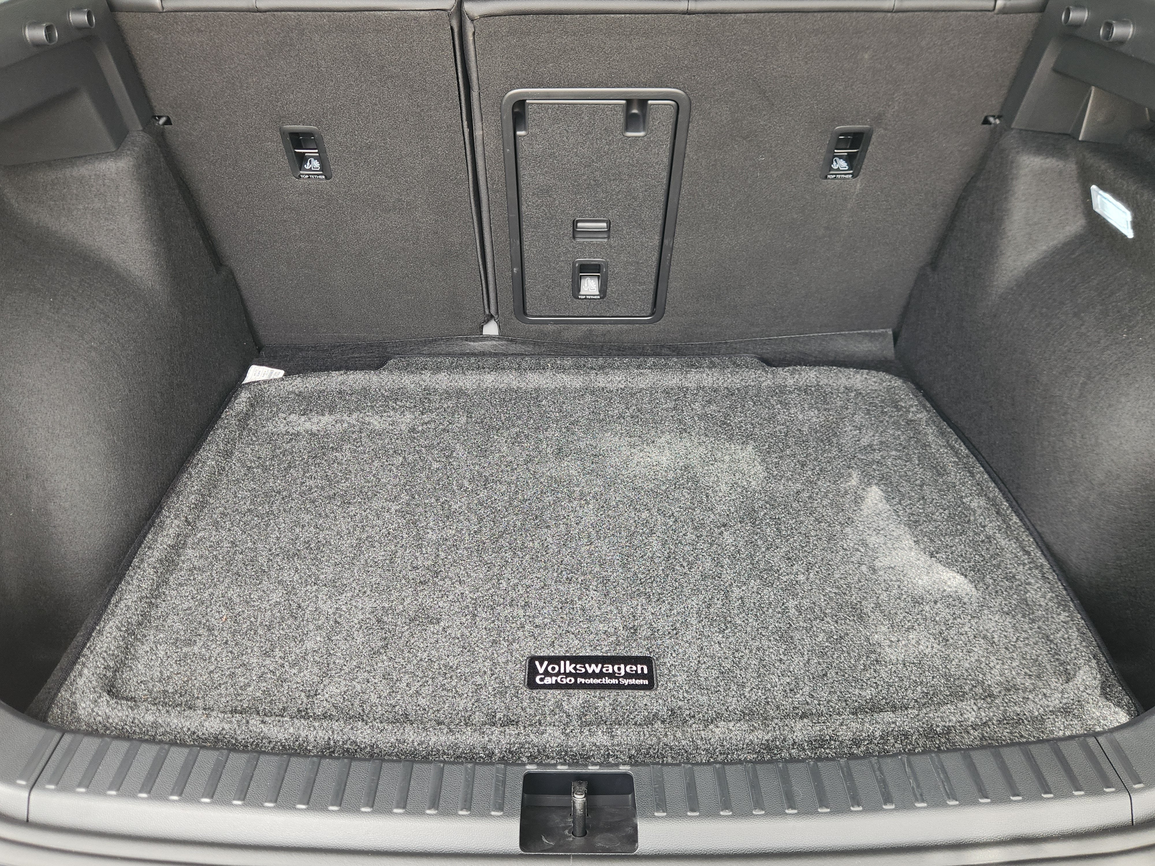 2025 Volkswagen Taos SEL