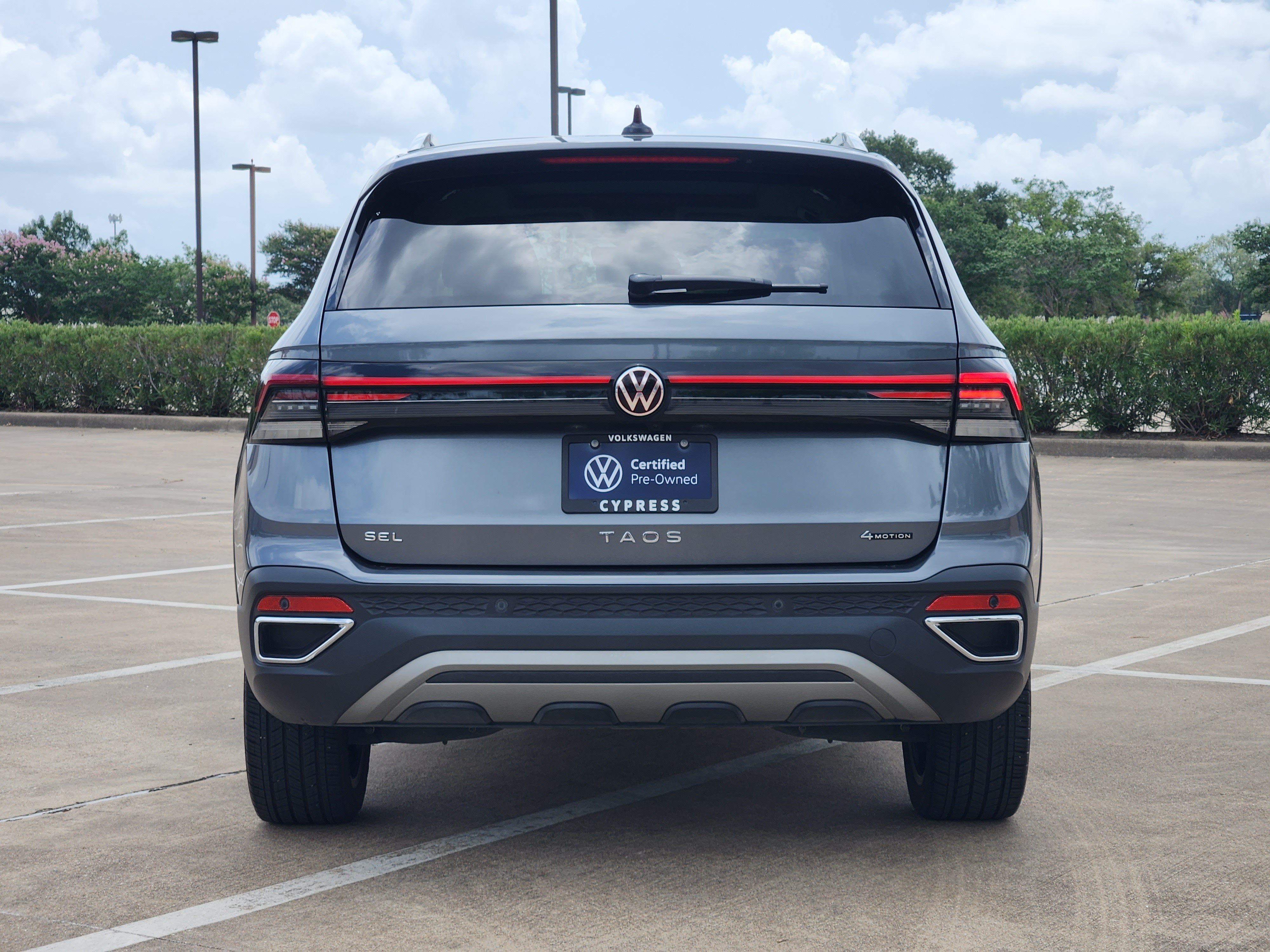 2025 Volkswagen Taos SEL