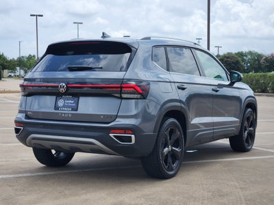 2025 Volkswagen Taos SEL