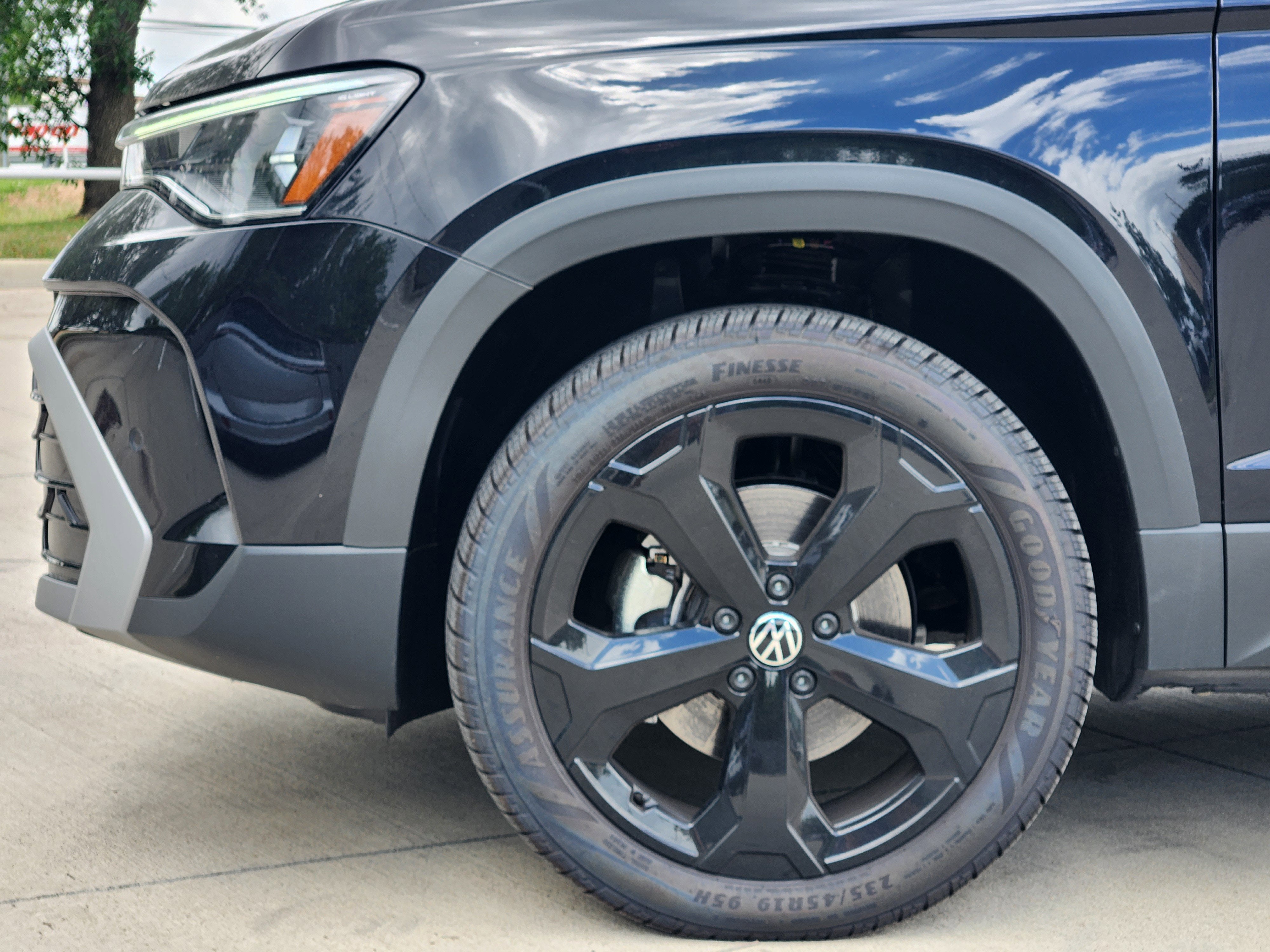 2026 Volkswagen Taos SEL