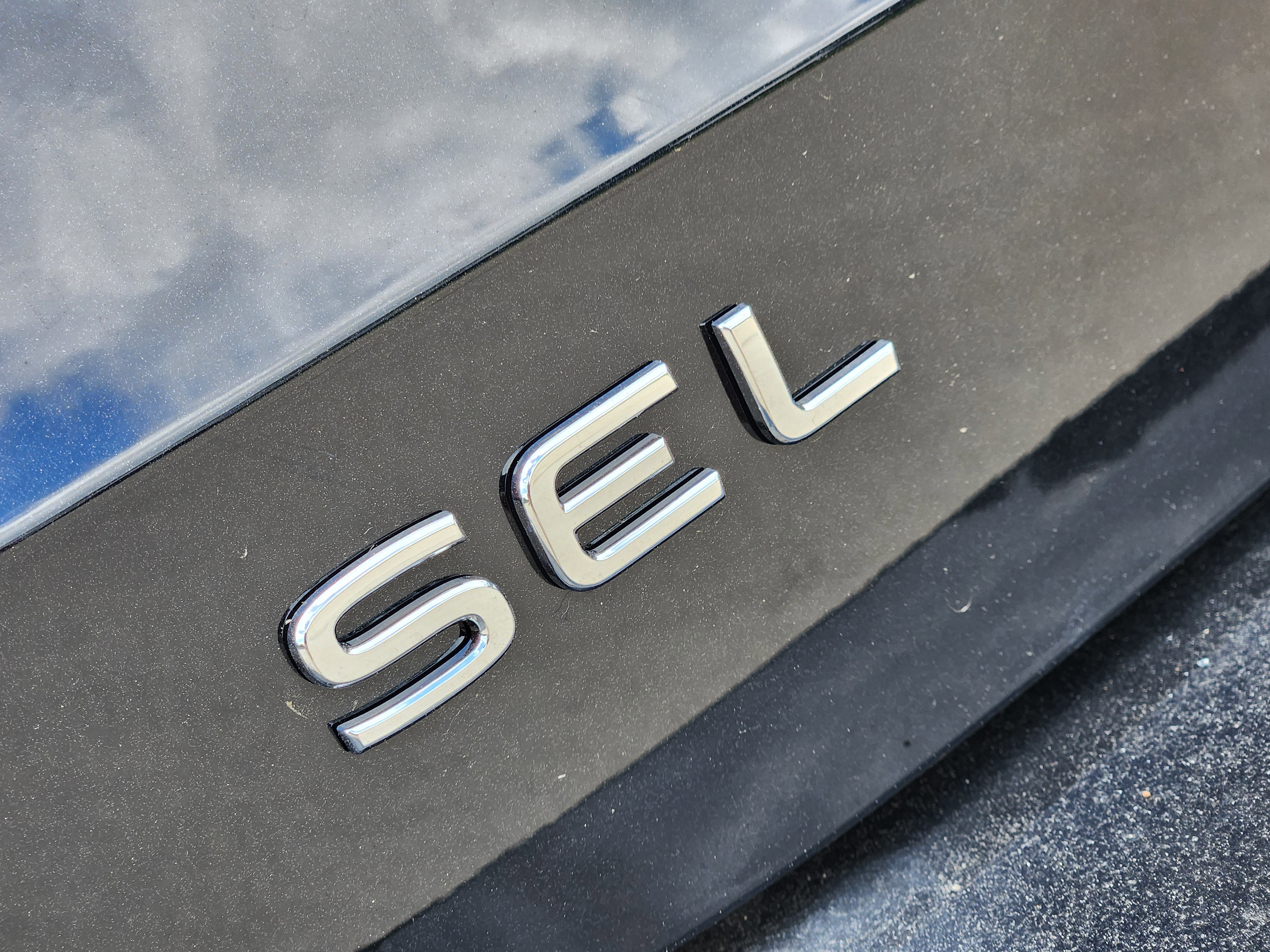 2026 Volkswagen Taos SEL