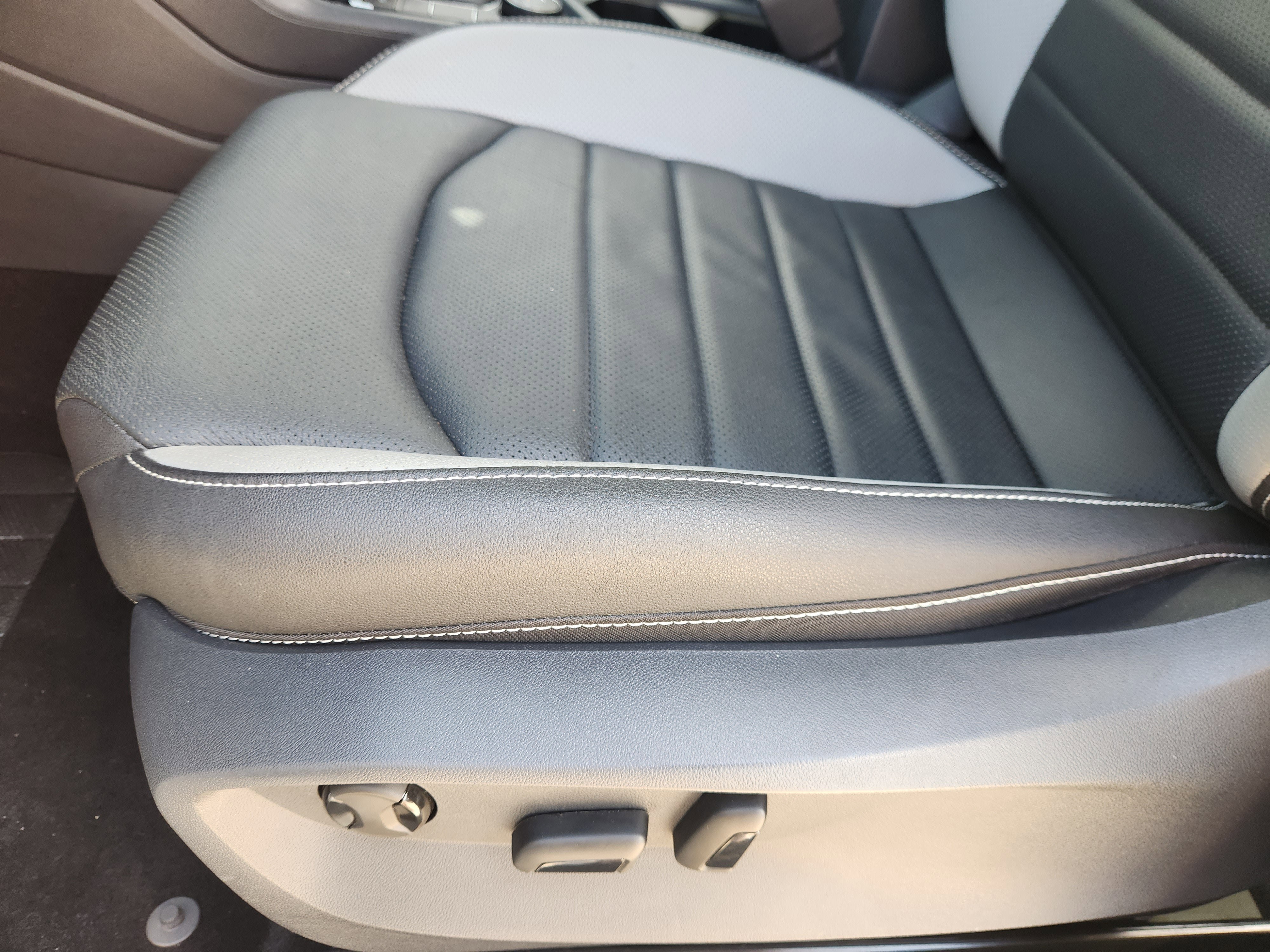2024 Volkswagen Taos SEL