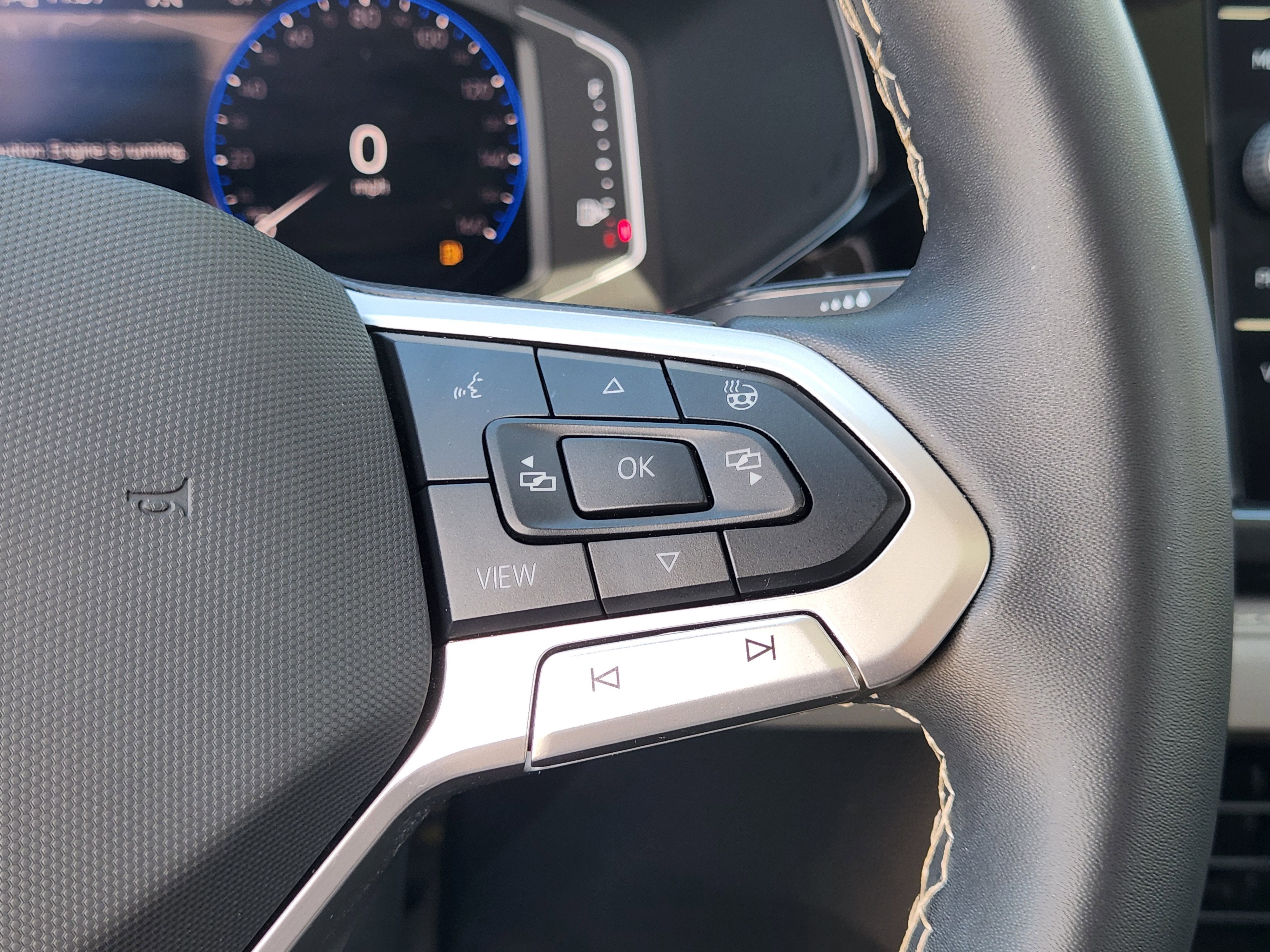 2024 Volkswagen Taos SEL