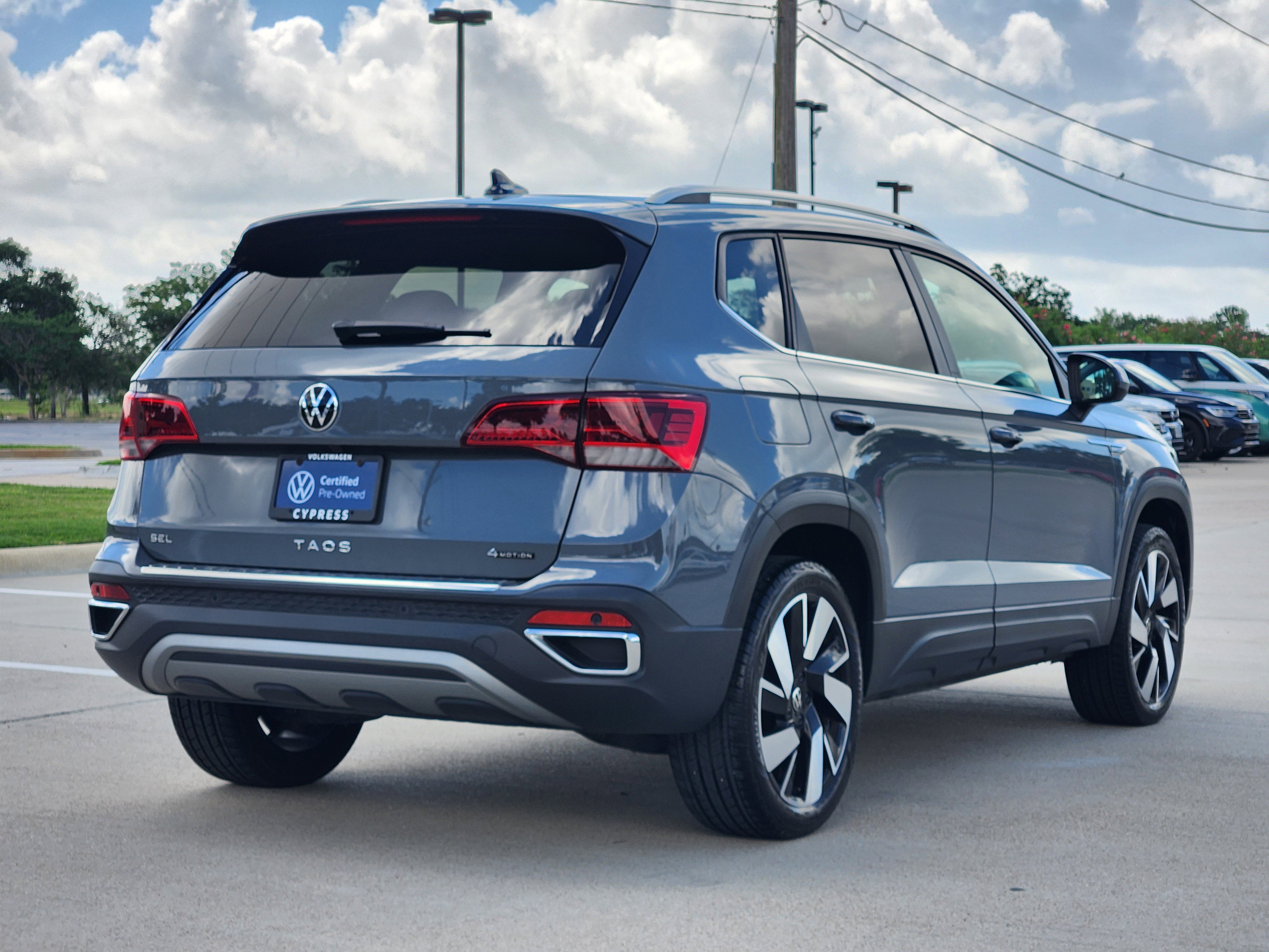 2024 Volkswagen Taos SEL