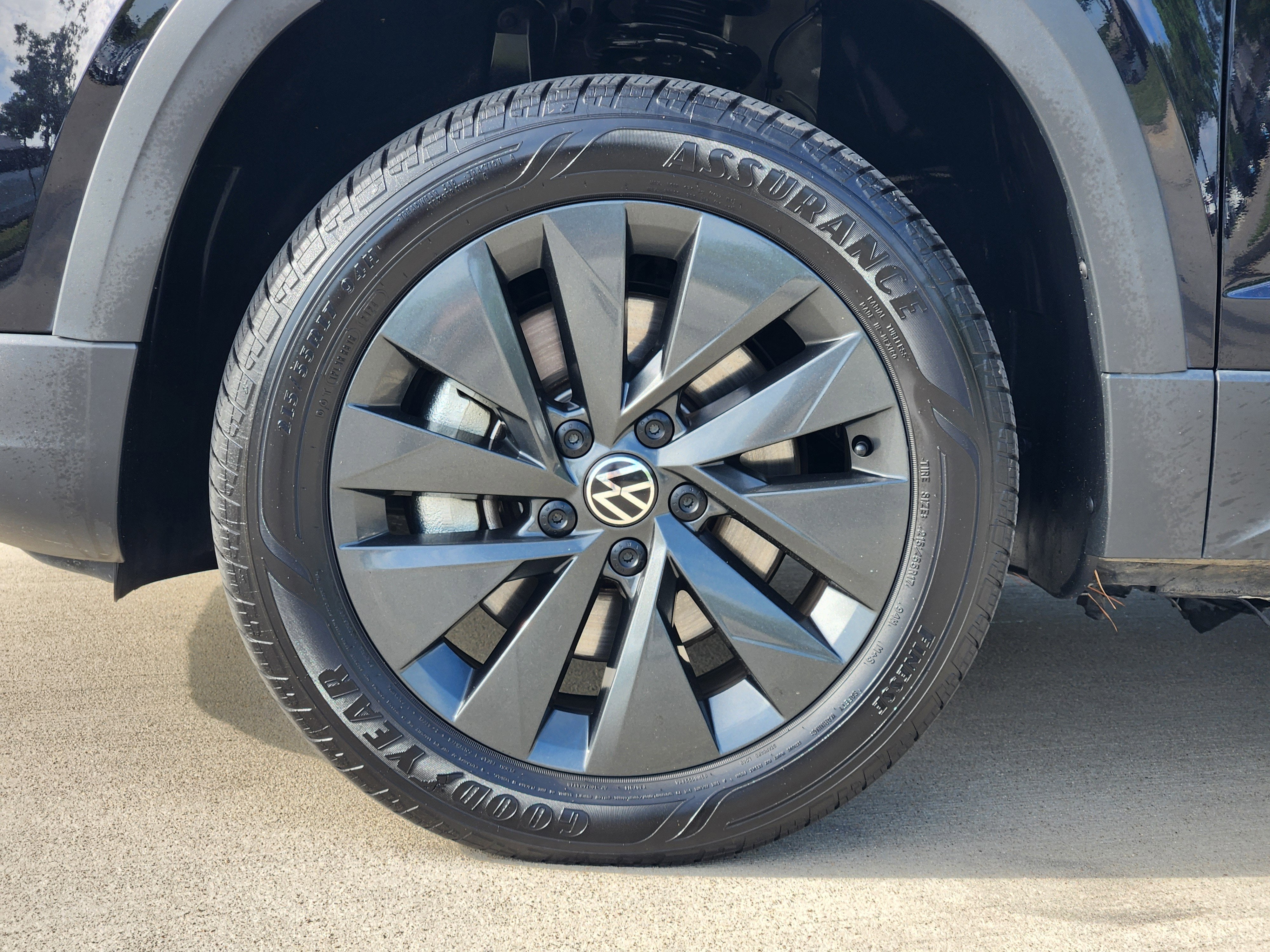 2024 Volkswagen Taos S