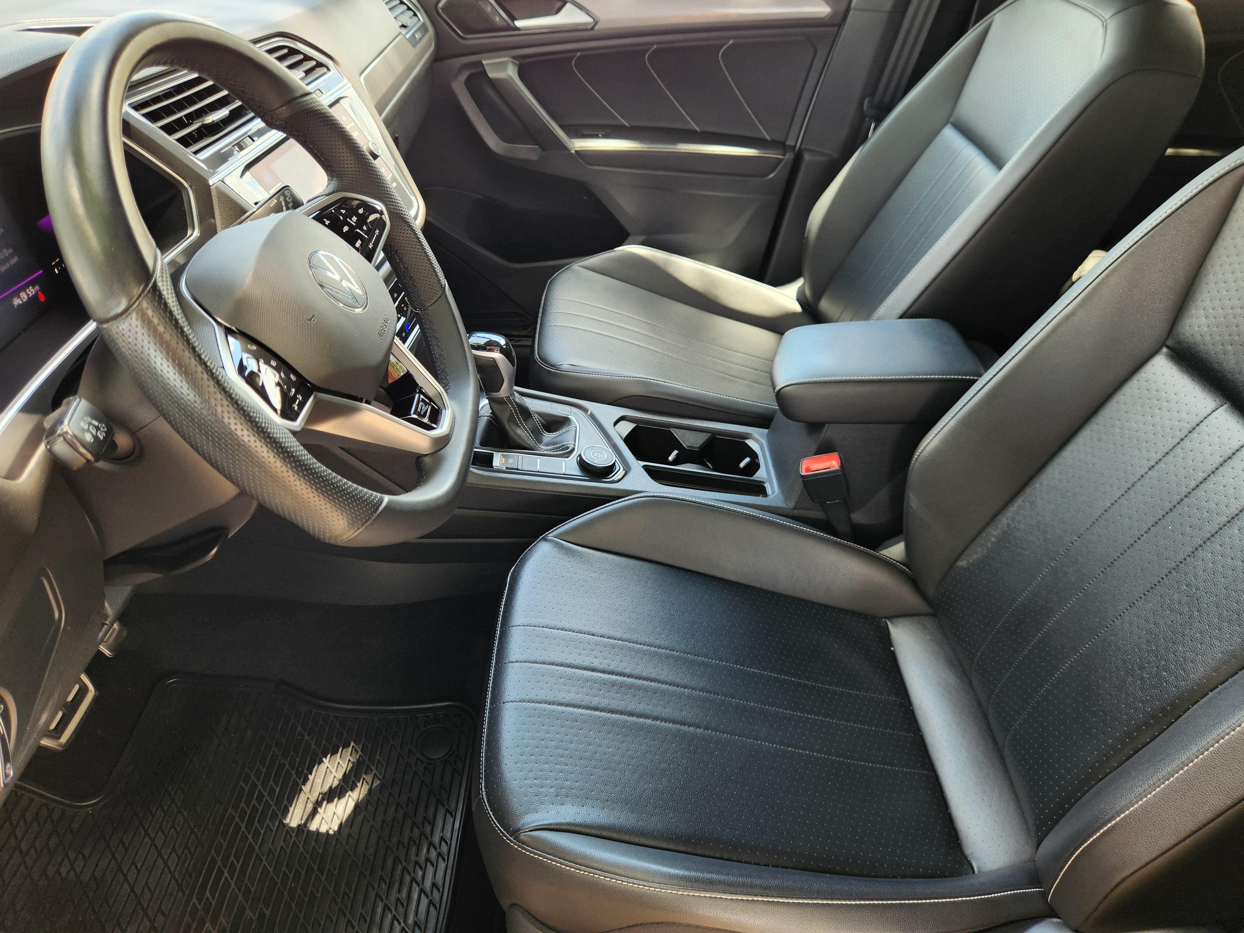 2022 Volkswagen Tiguan SE R-Line Black