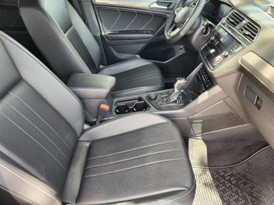 2022 Volkswagen Tiguan SE R-Line Black
