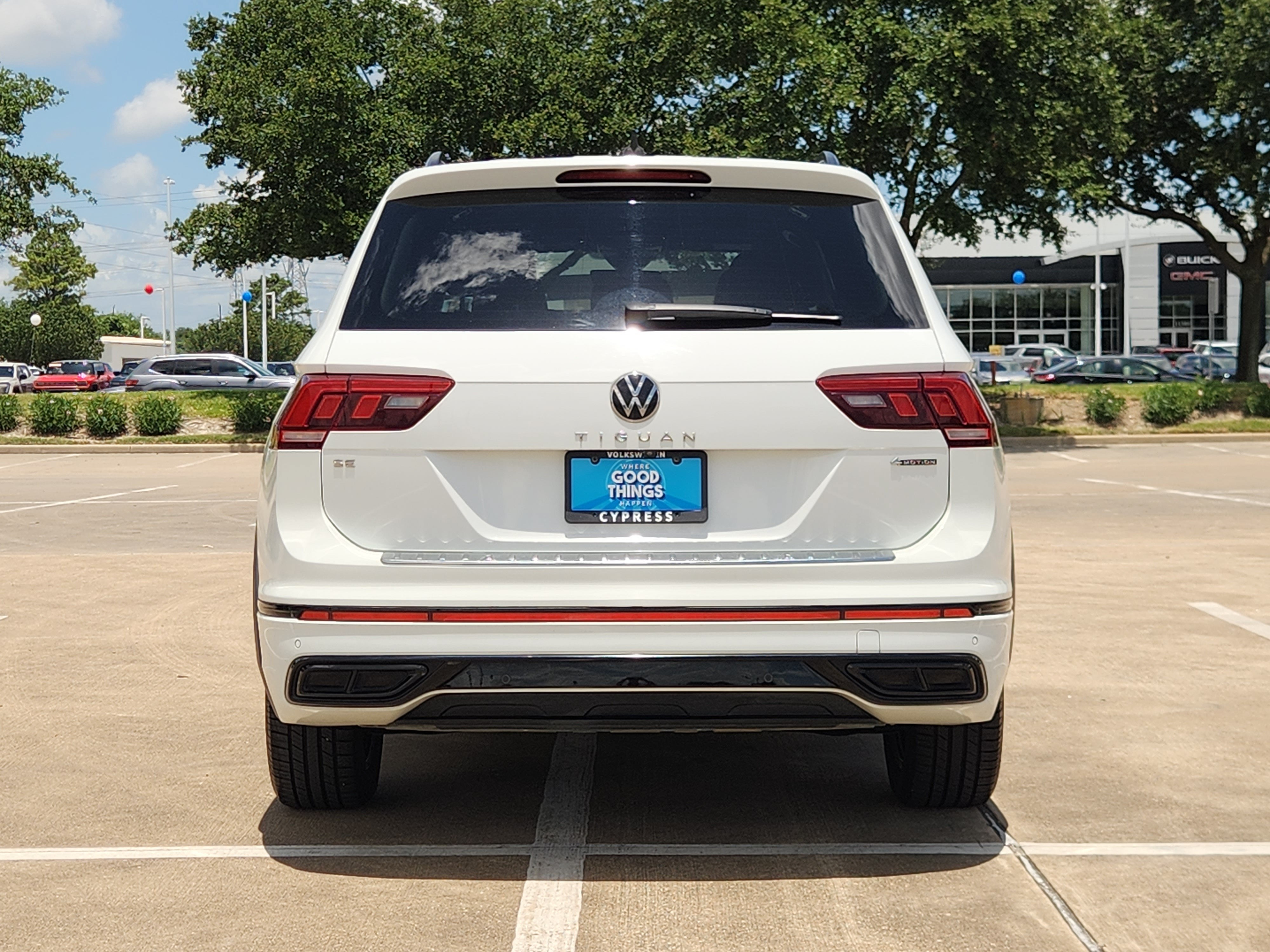 2022 Volkswagen Tiguan SE R-Line Black