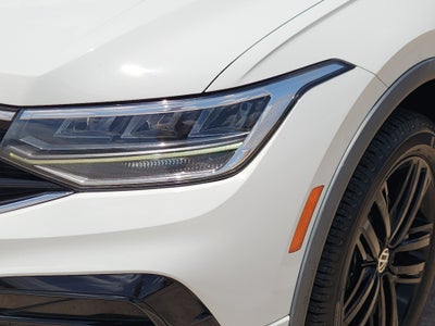 2022 Volkswagen Tiguan SE R-Line Black