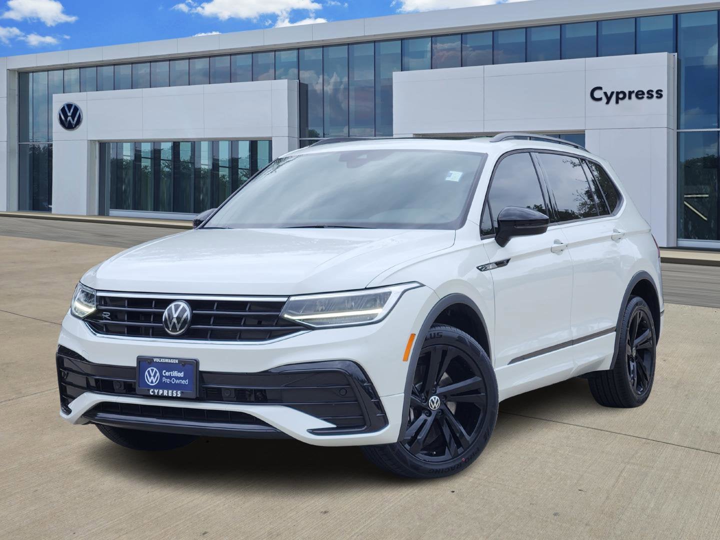 2024 Volkswagen Tiguan SE R-Line Black
