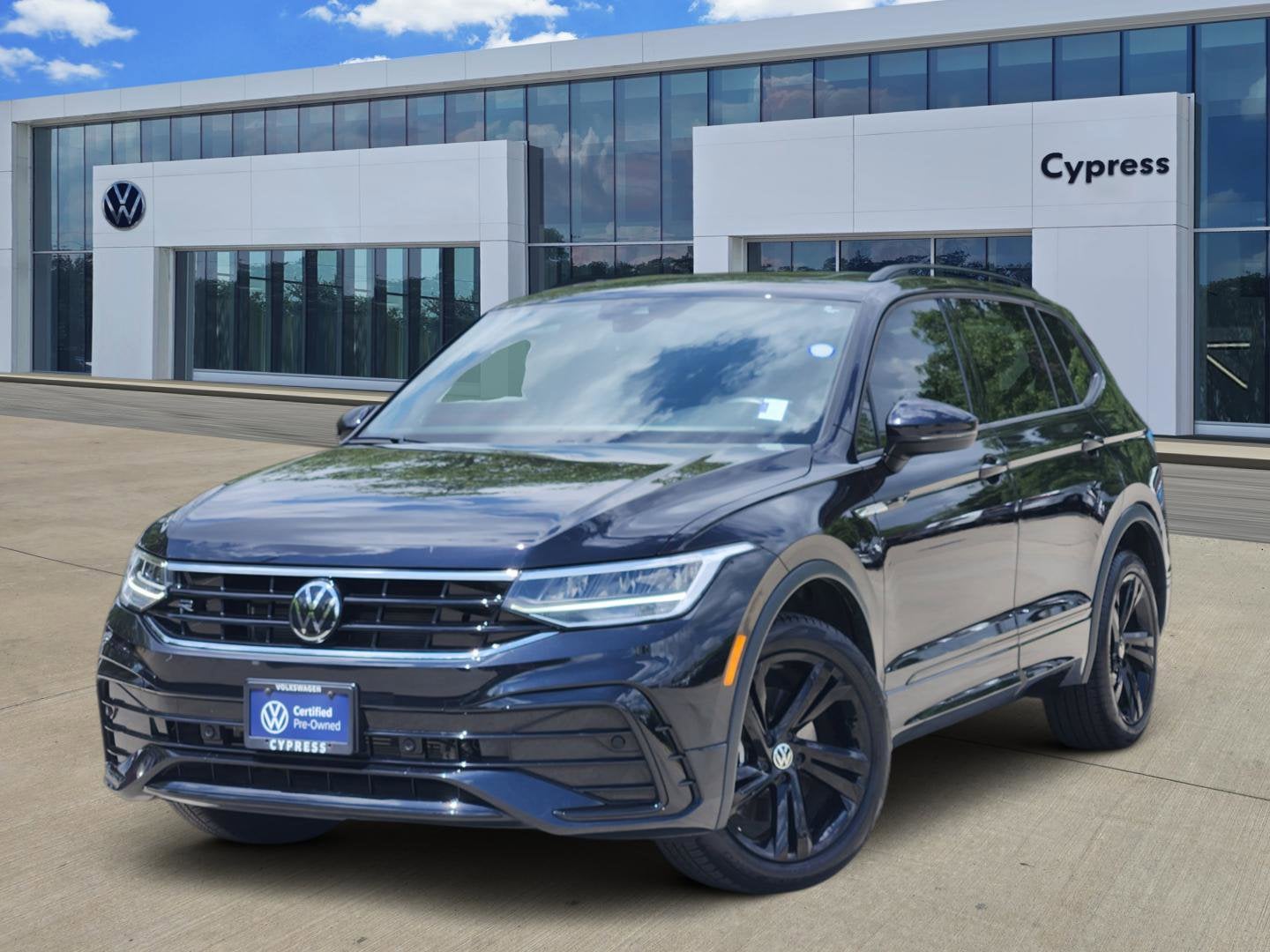 2024 Volkswagen Tiguan SE R-LINE BLACK