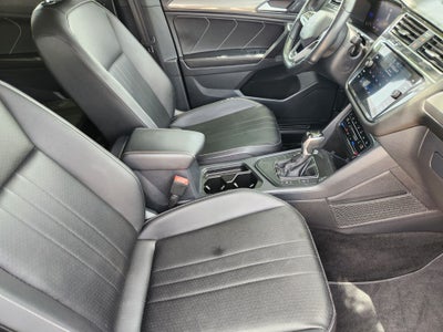 2023 Volkswagen Tiguan SE R-Line Black