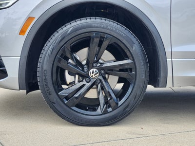 2023 Volkswagen Tiguan SE R-Line Black