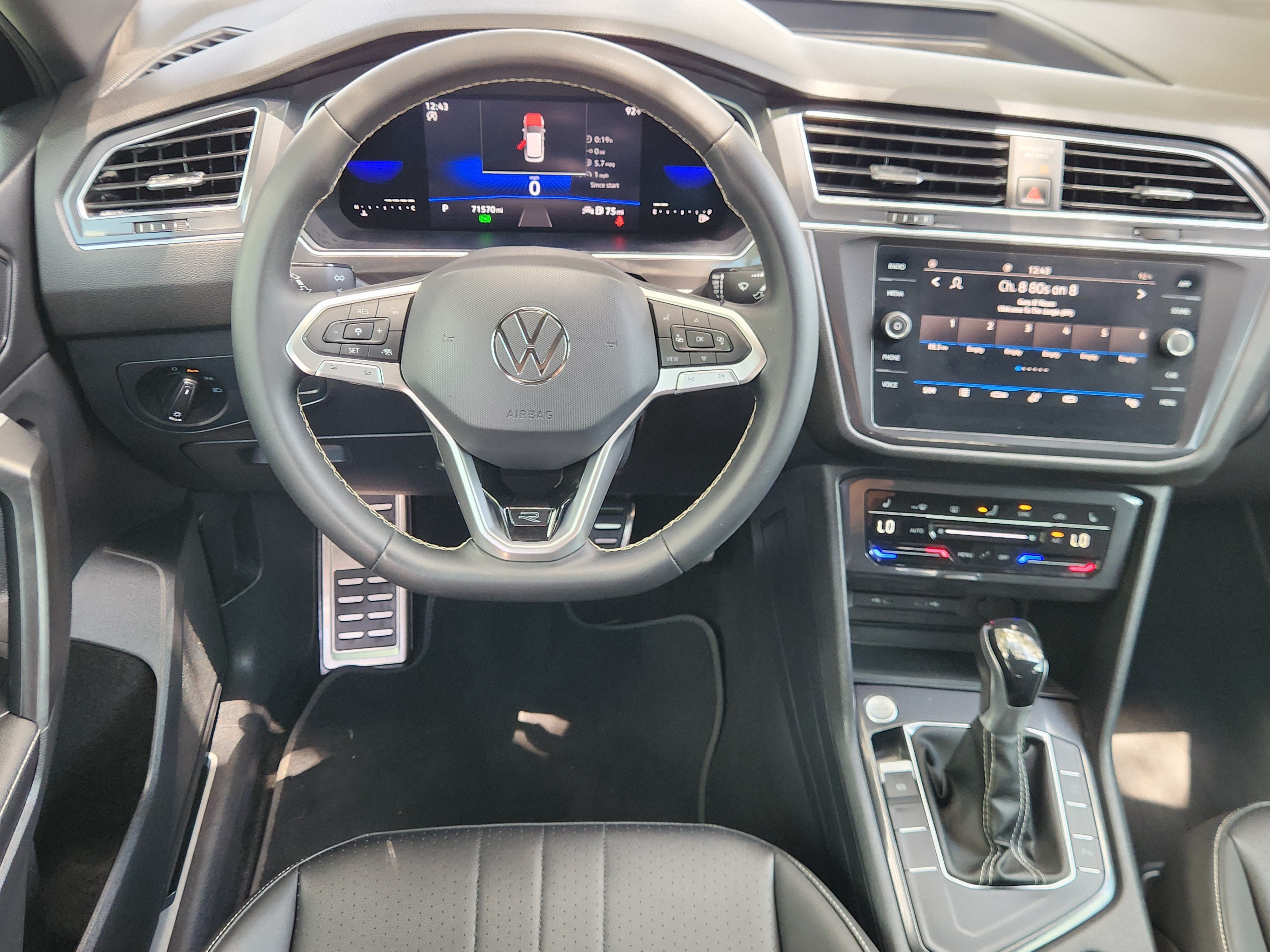 2023 Volkswagen Tiguan SE R-Line Black
