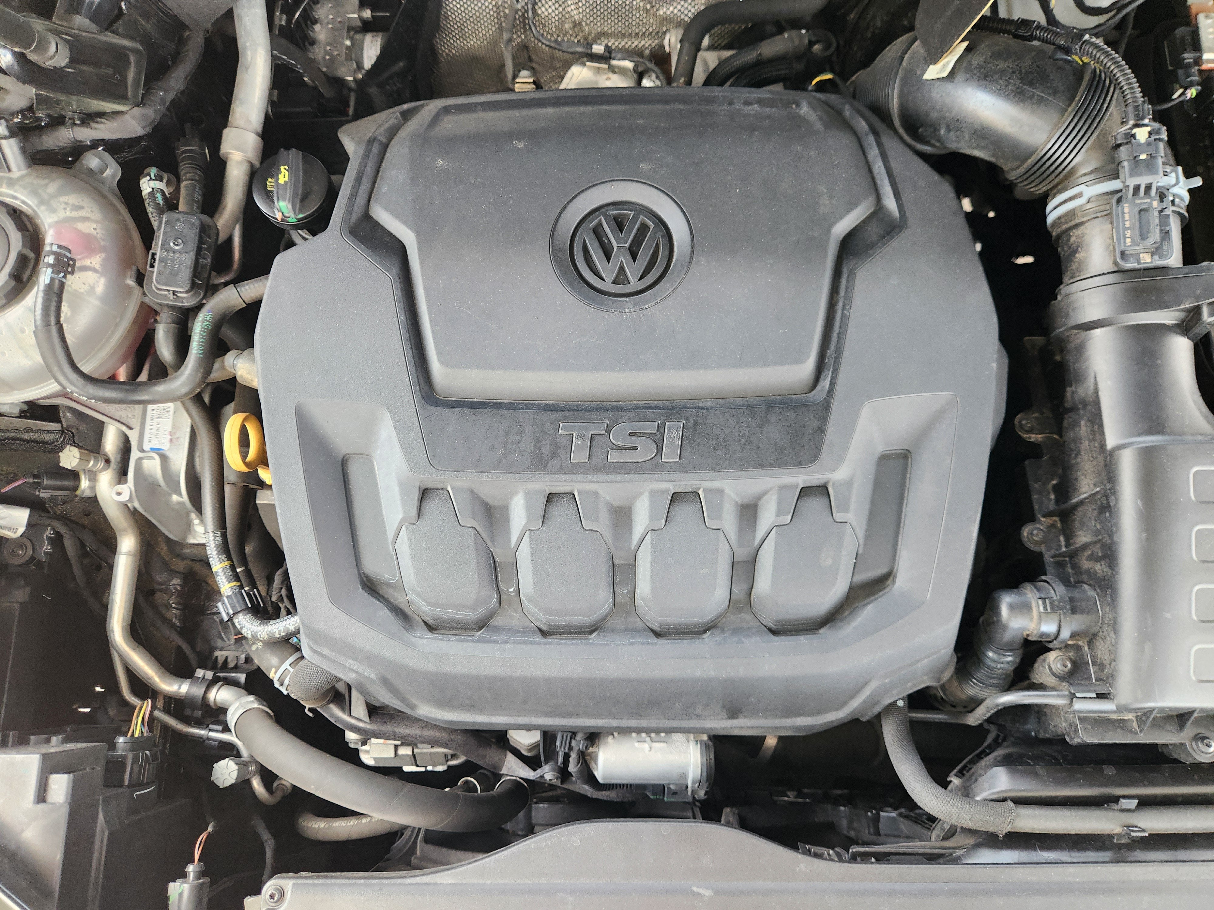2023 Volkswagen Tiguan SE R-Line Black