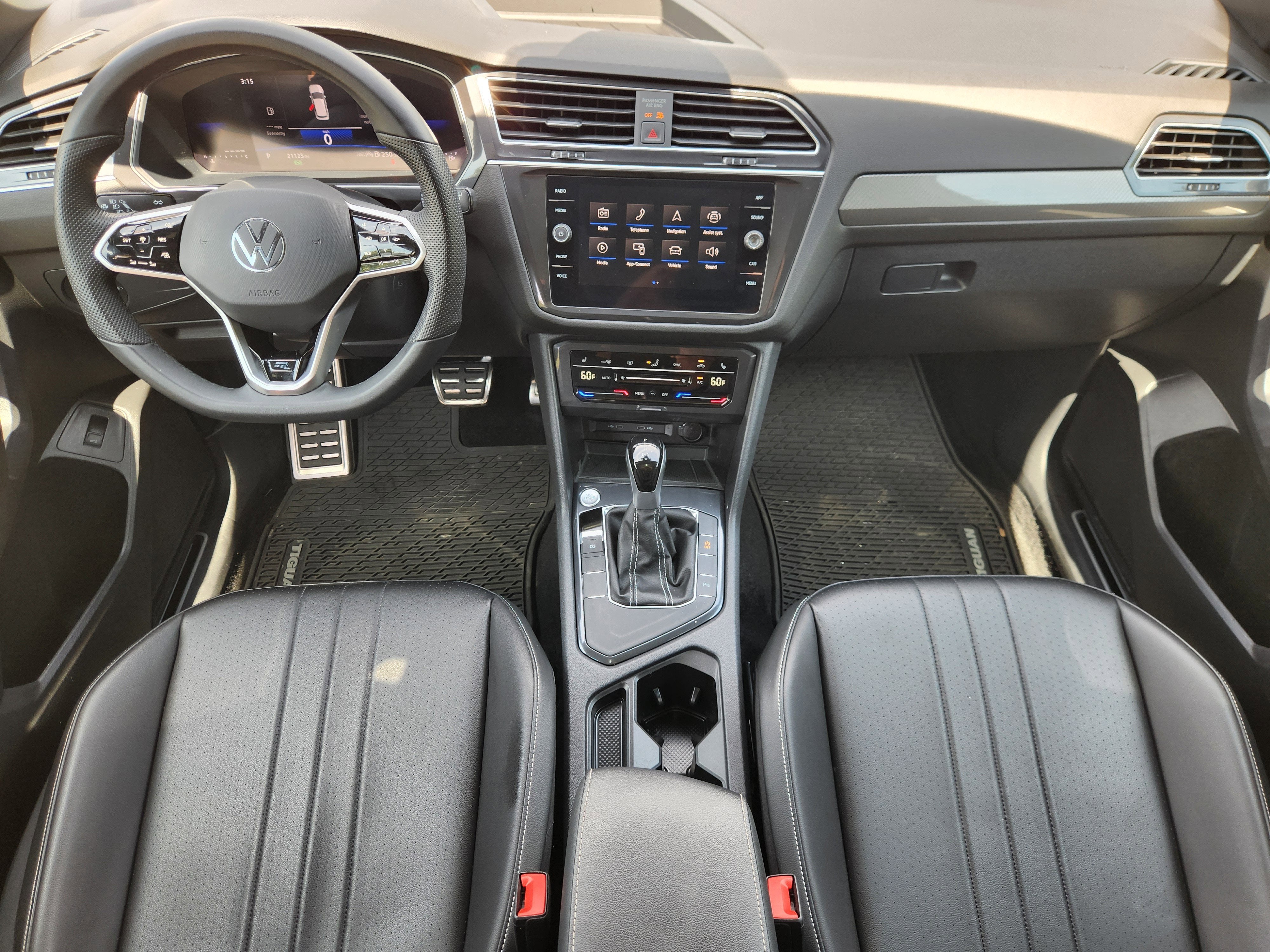2024 Volkswagen Tiguan SE R-Line Black