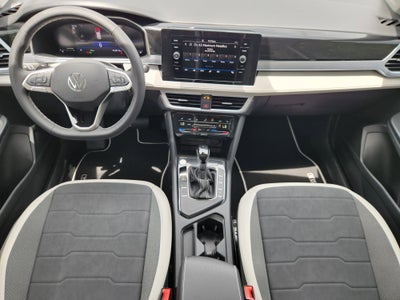 2026 Volkswagen Taos SE