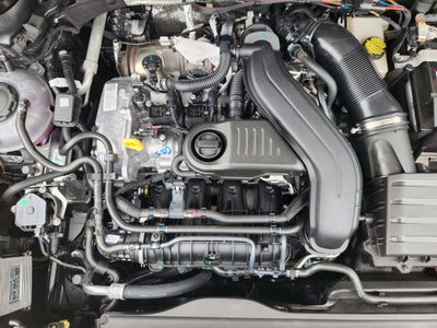 2026 Volkswagen Taos SE