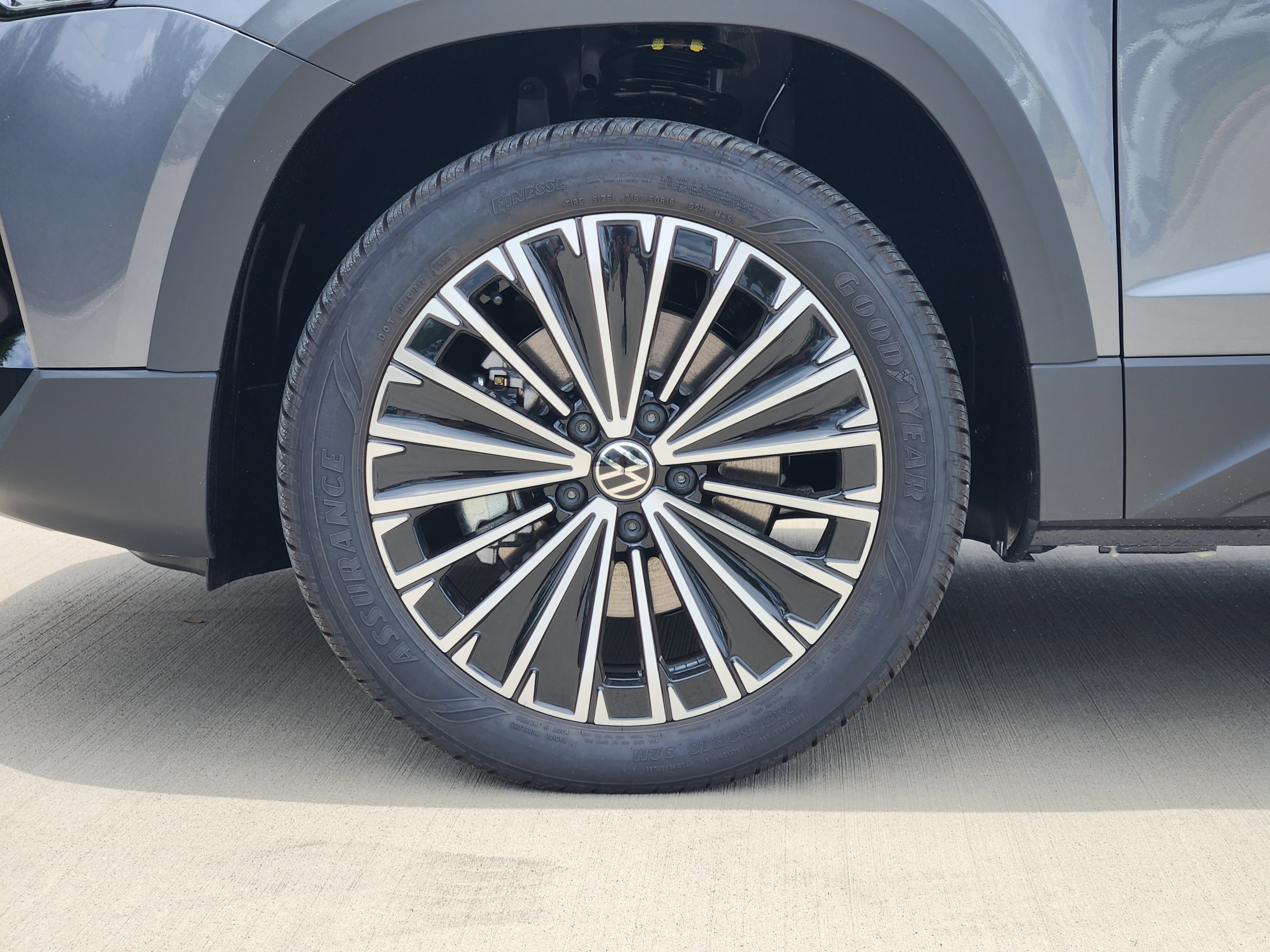 2026 Volkswagen Taos SE