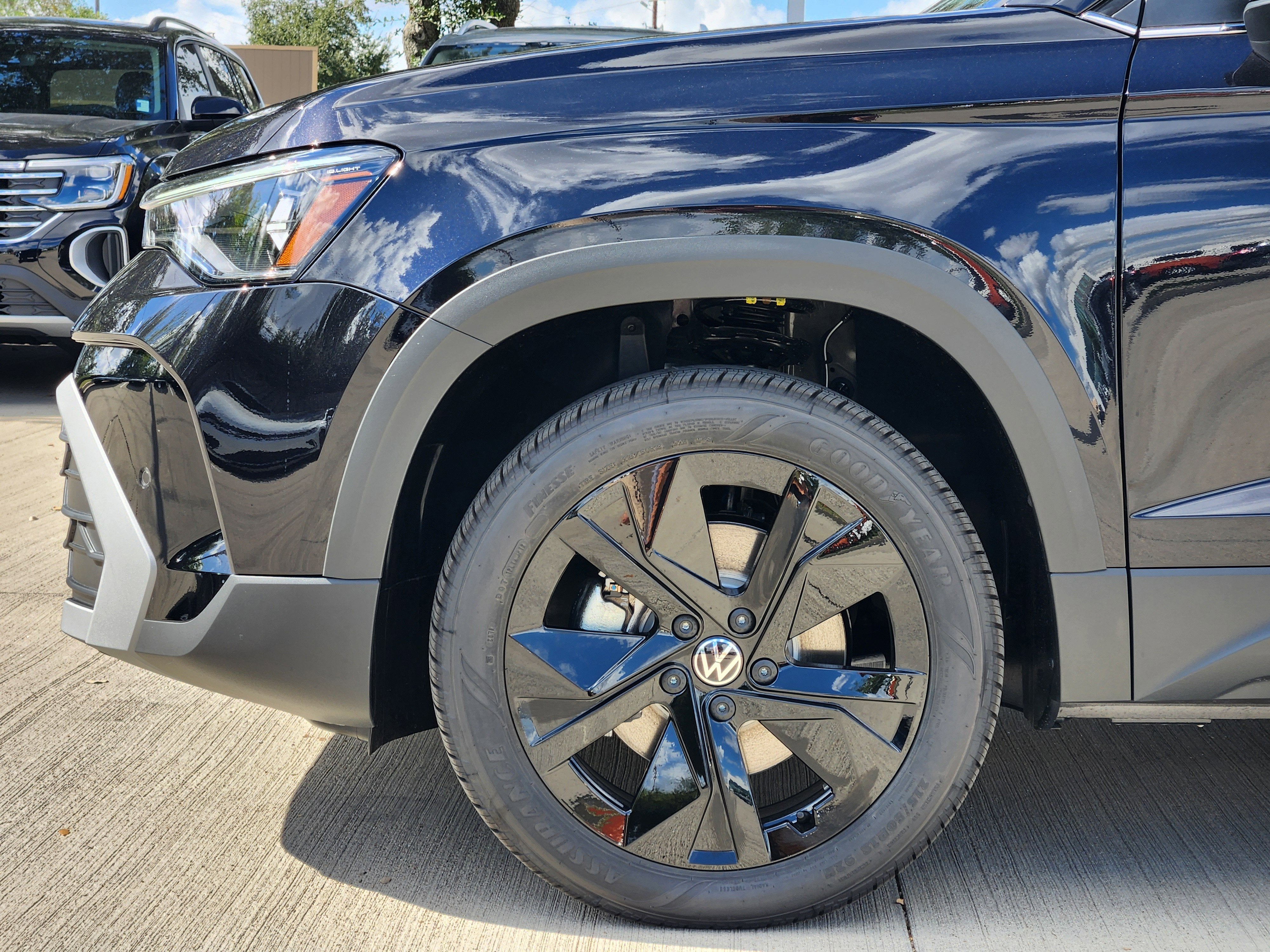 2026 Volkswagen Taos SE