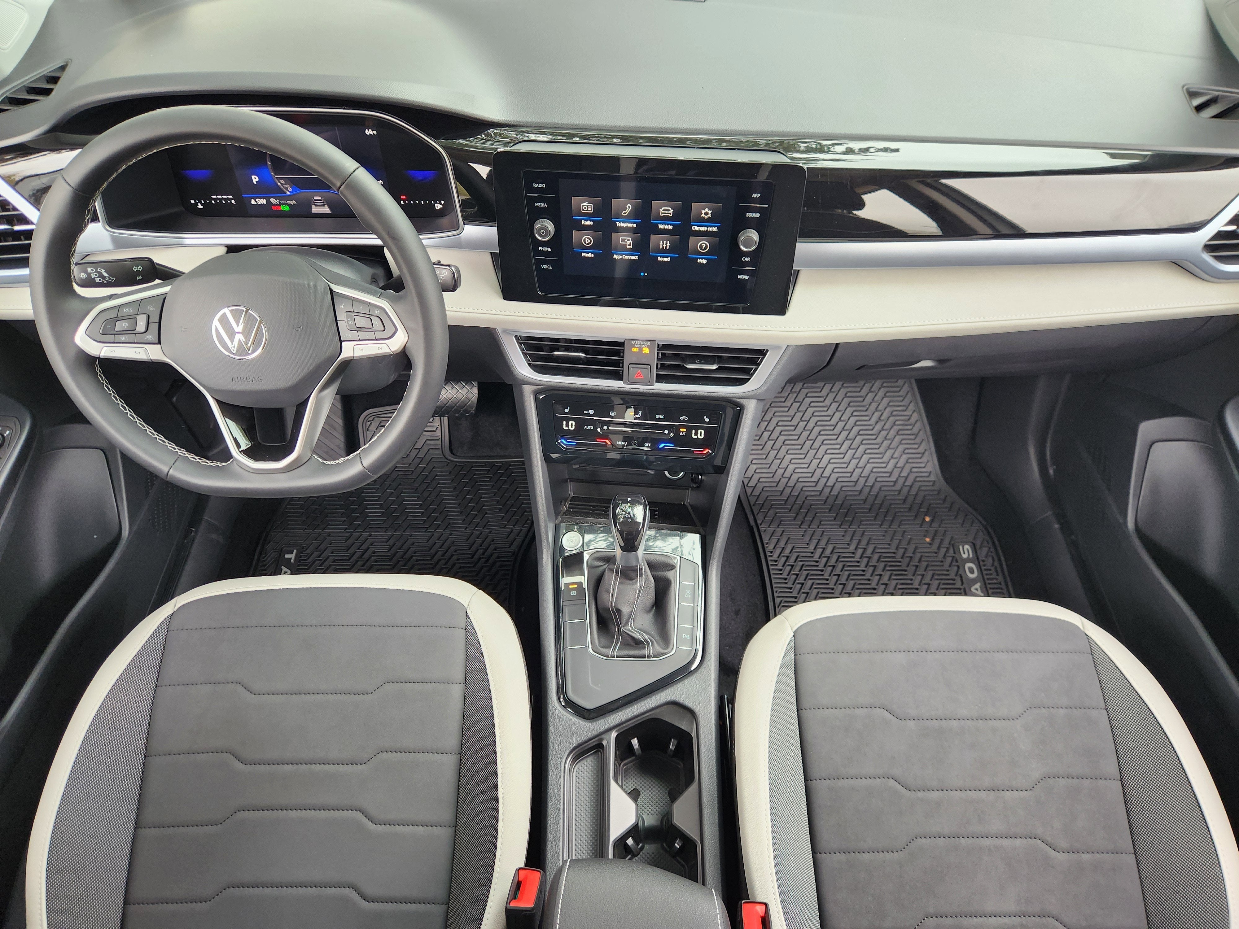 2026 Volkswagen Taos SE