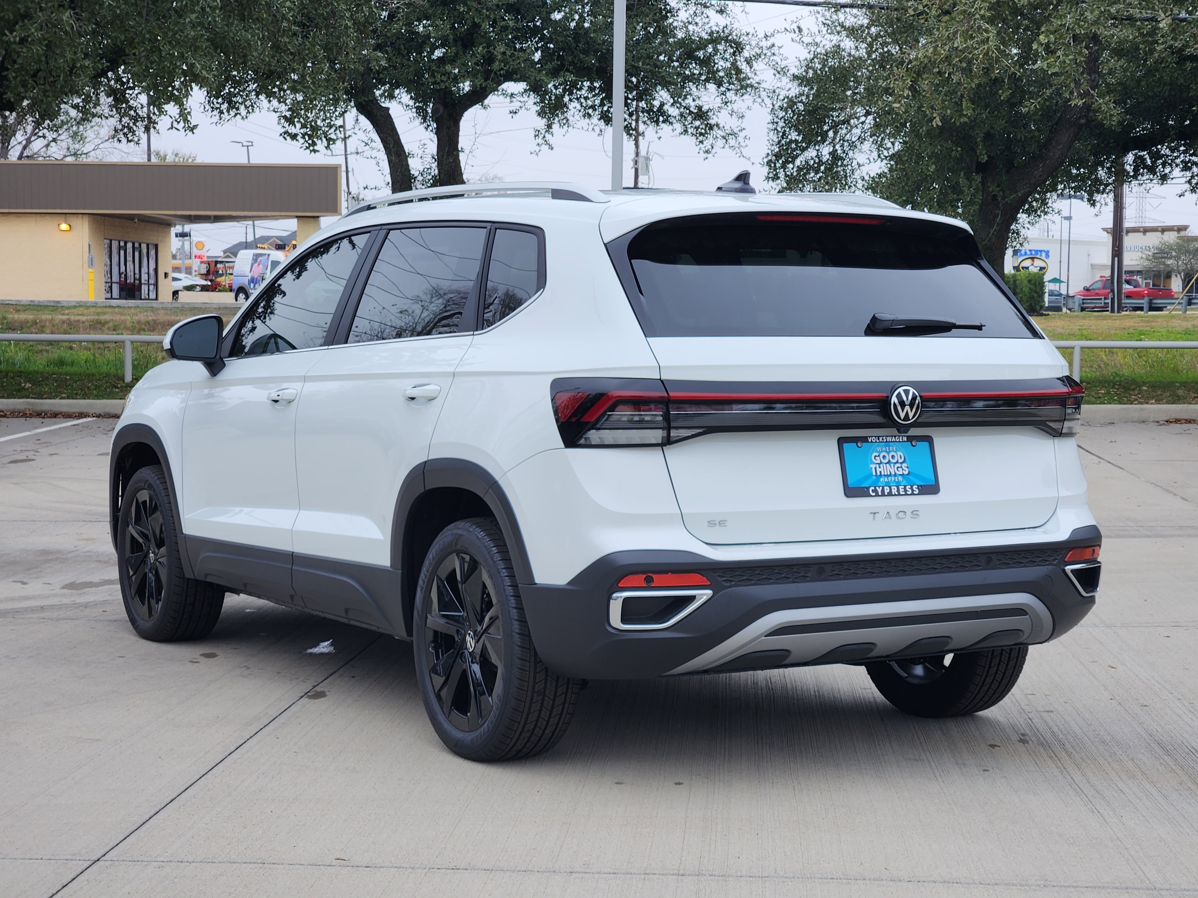 2026 Volkswagen Taos SE