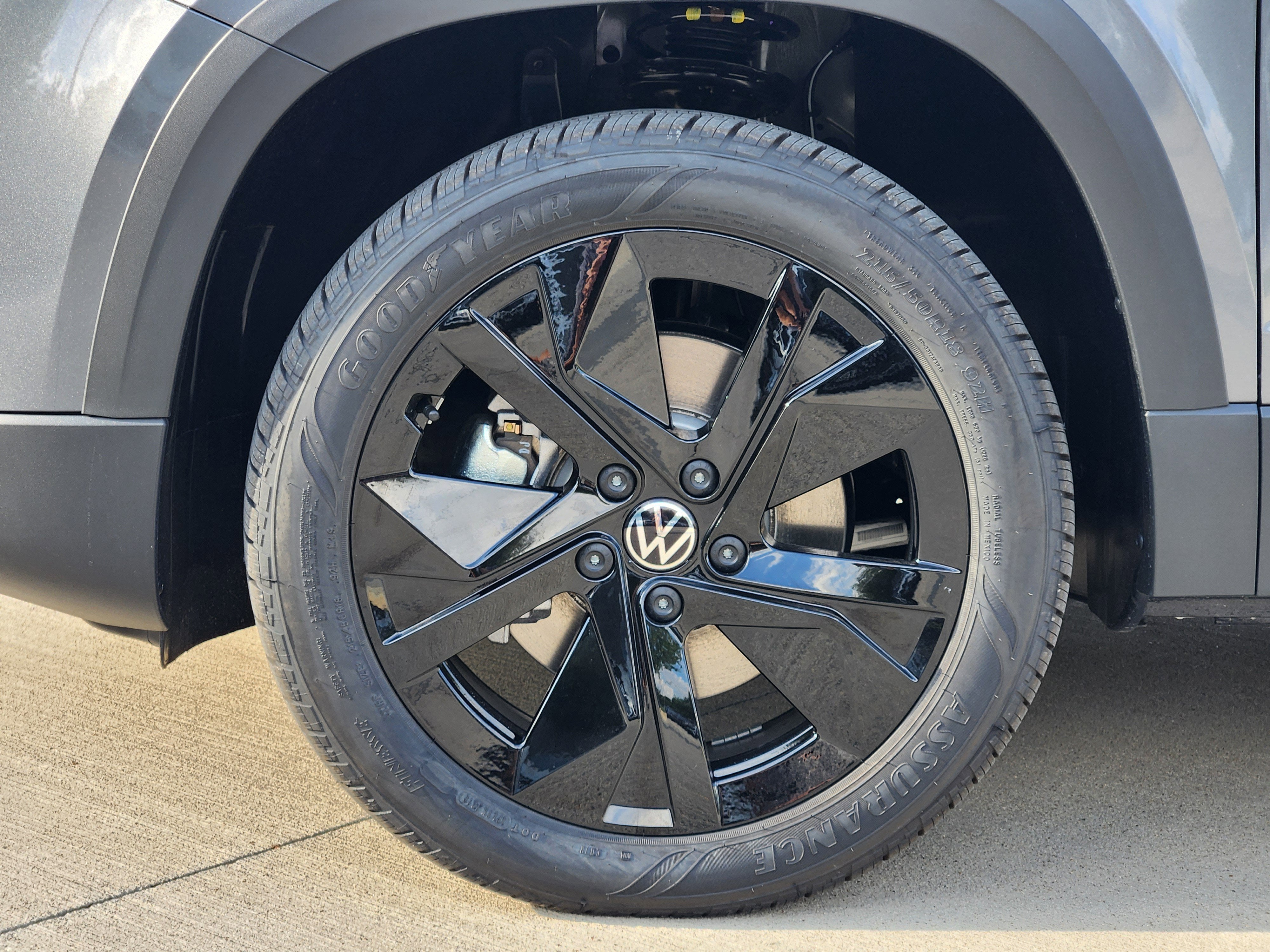 2026 Volkswagen Taos SE