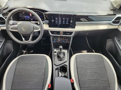 2026 Volkswagen Taos SE
