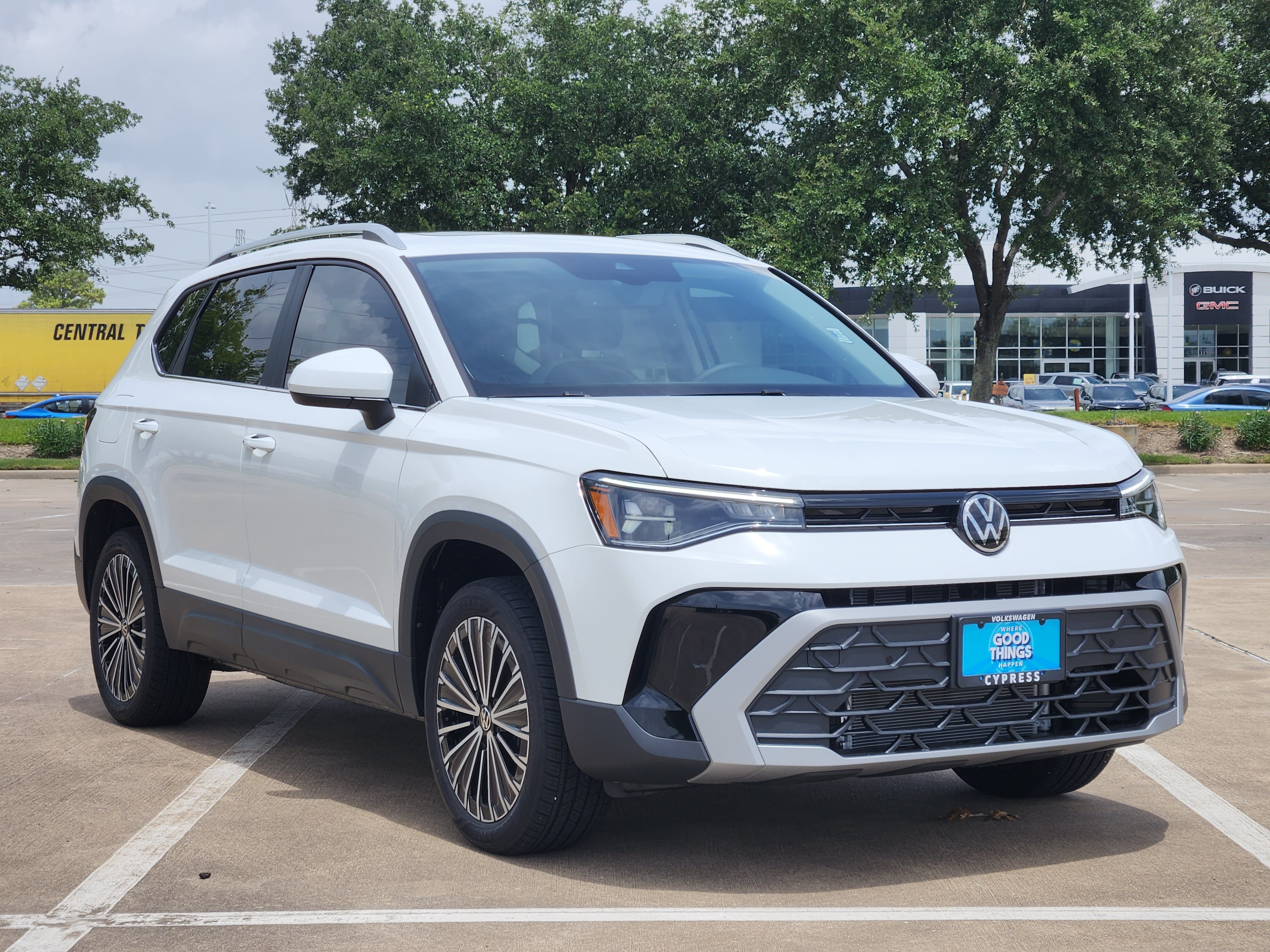 2026 Volkswagen Taos SE