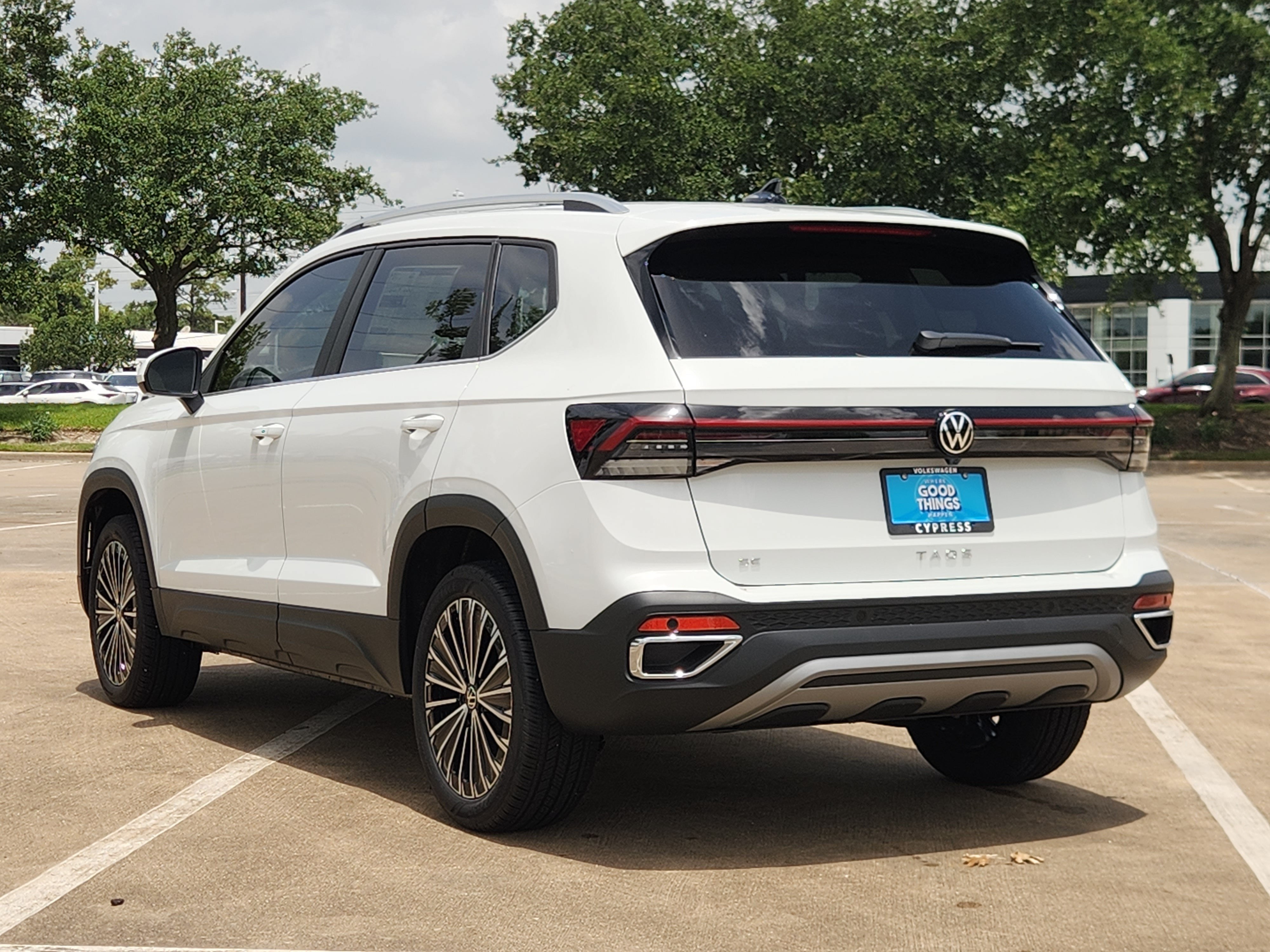 2026 Volkswagen Taos SE