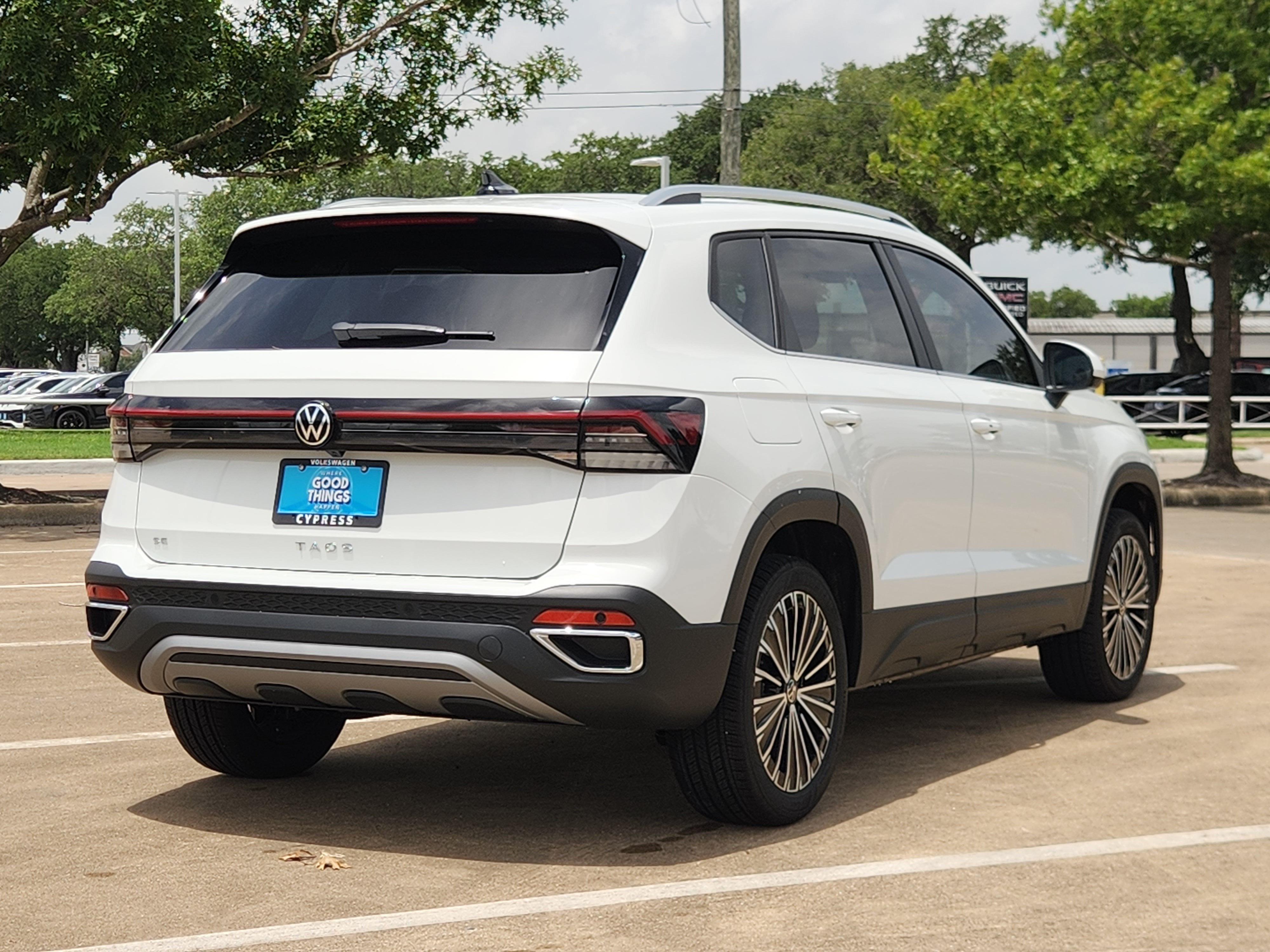 2026 Volkswagen Taos SE