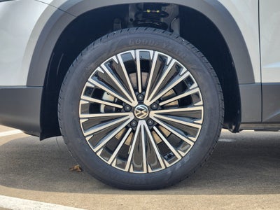 2026 Volkswagen Taos SE