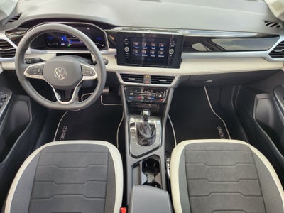 2026 Volkswagen Taos SE