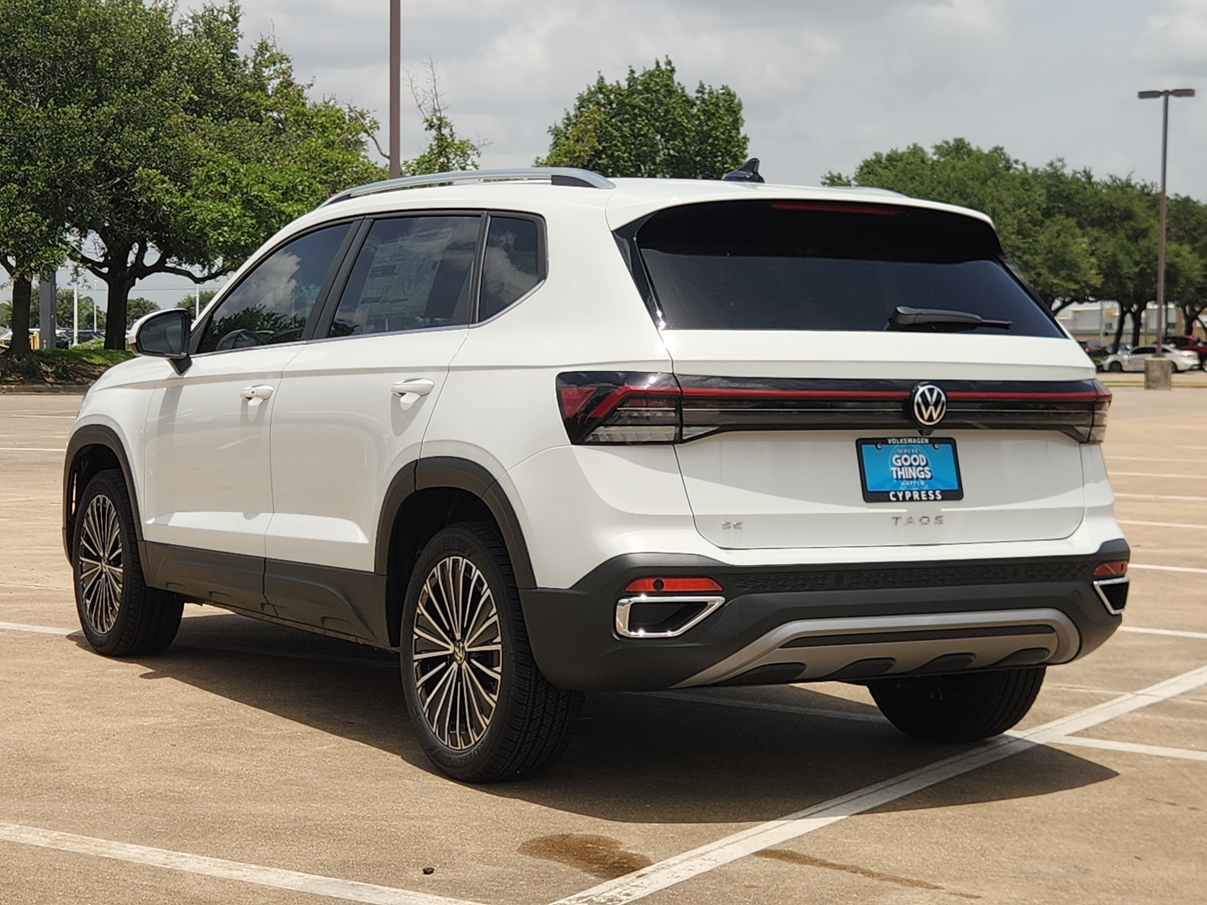 2026 Volkswagen Taos SE