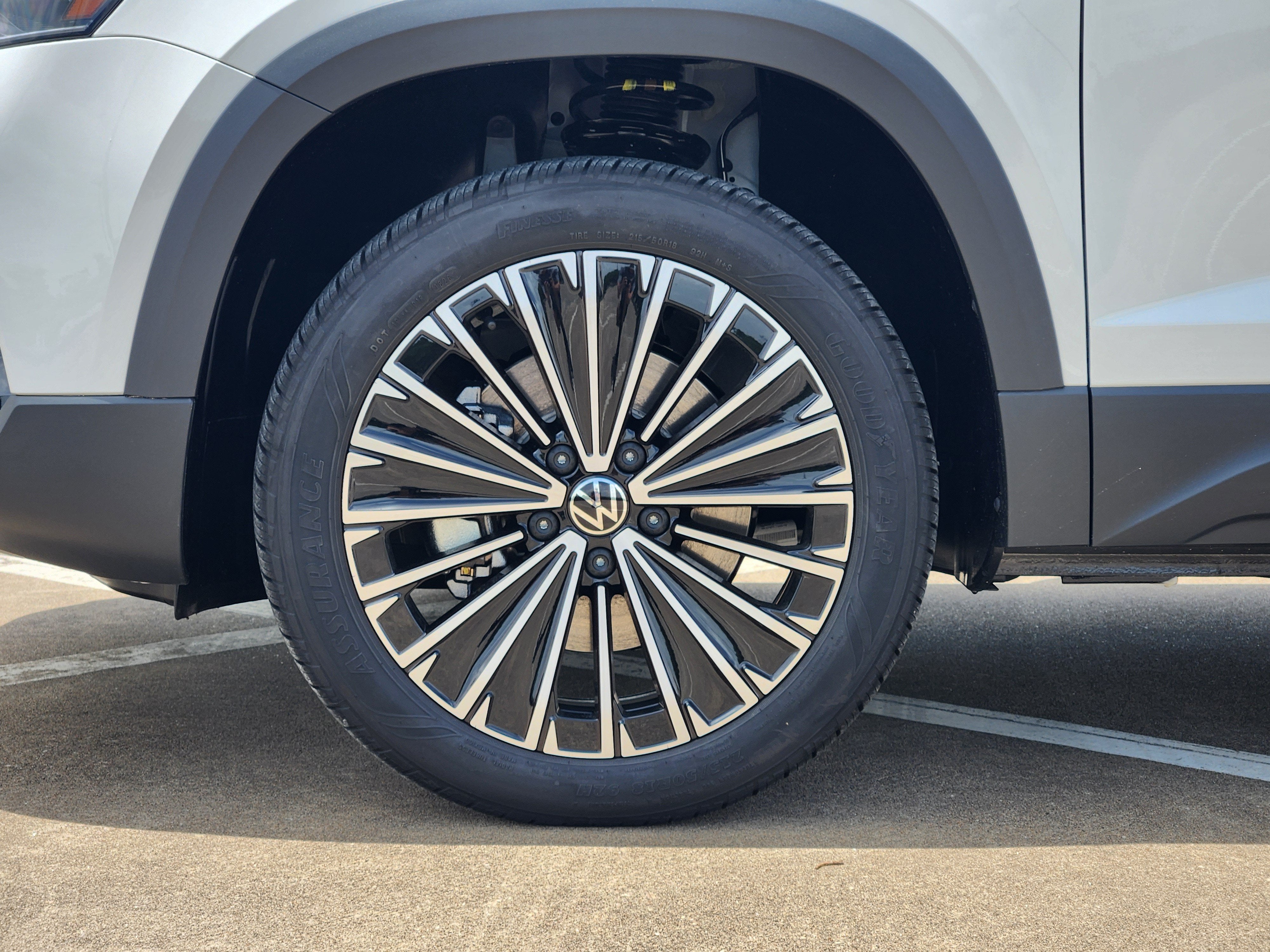 2026 Volkswagen Taos SE