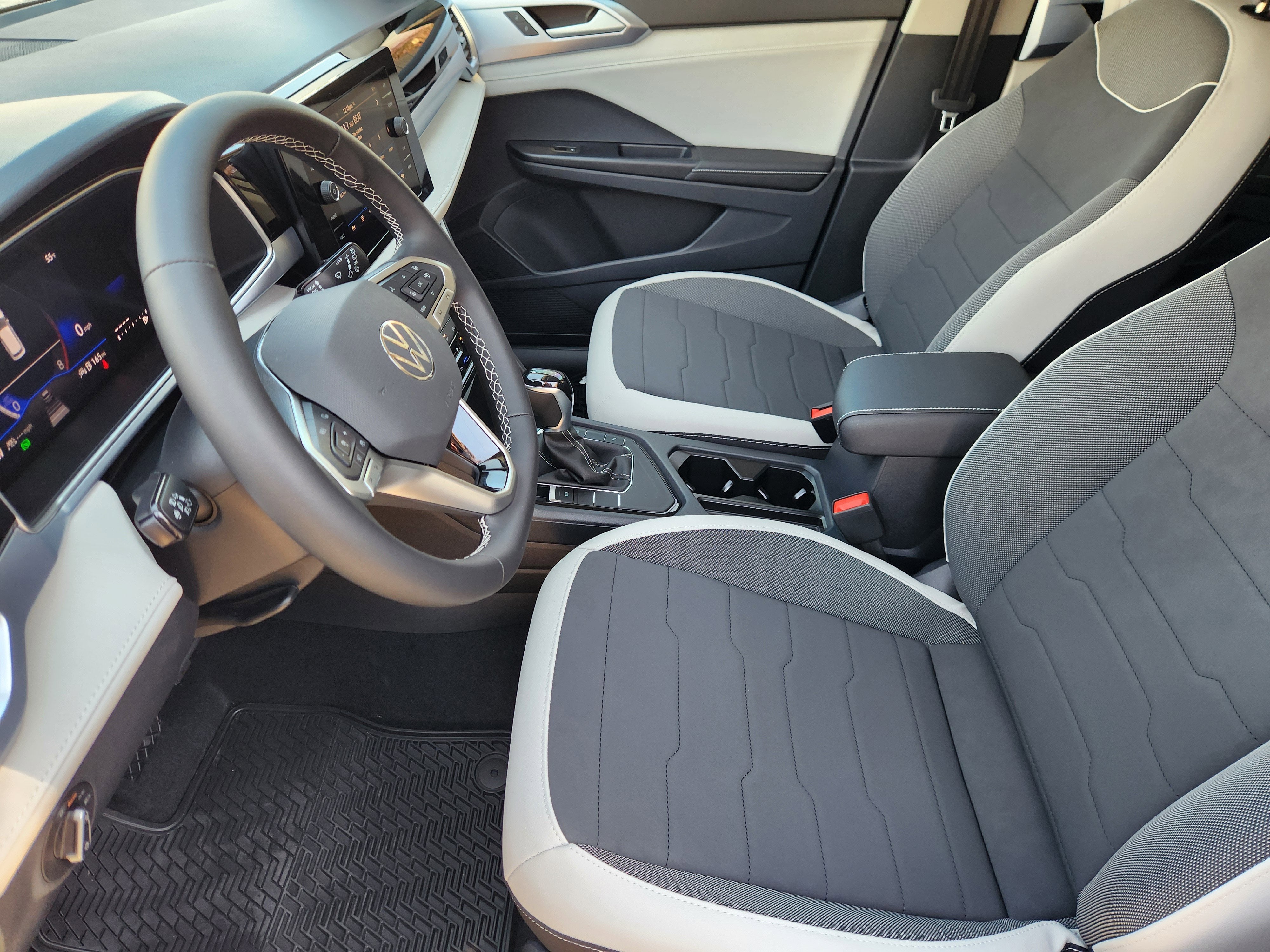 2026 Volkswagen Taos SE