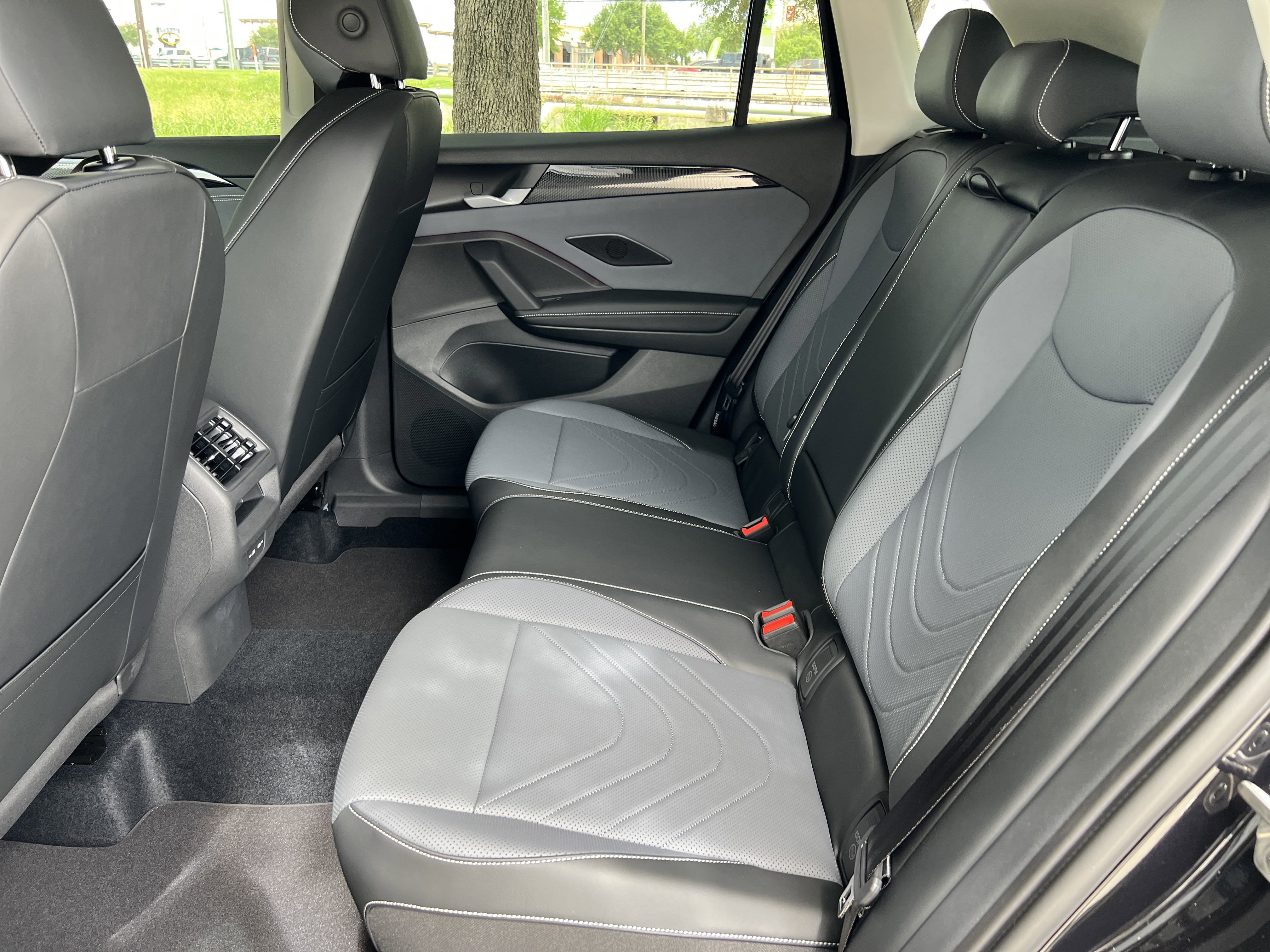 2025 Volkswagen Tiguan SE