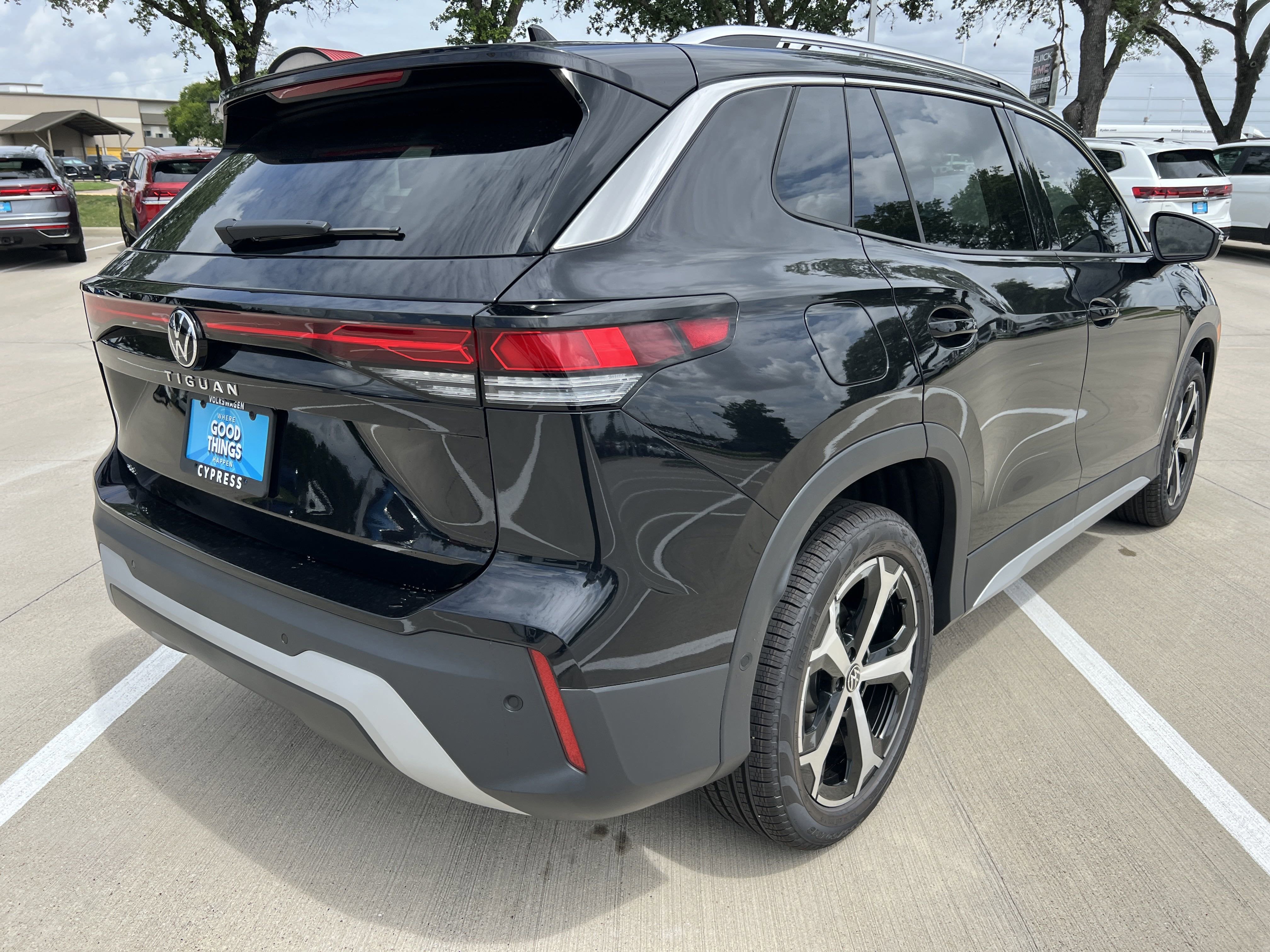 2025 Volkswagen Tiguan SE