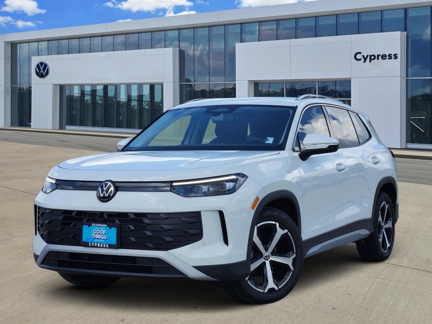 2026 Volkswagen Tiguan 2.0T SE's photo