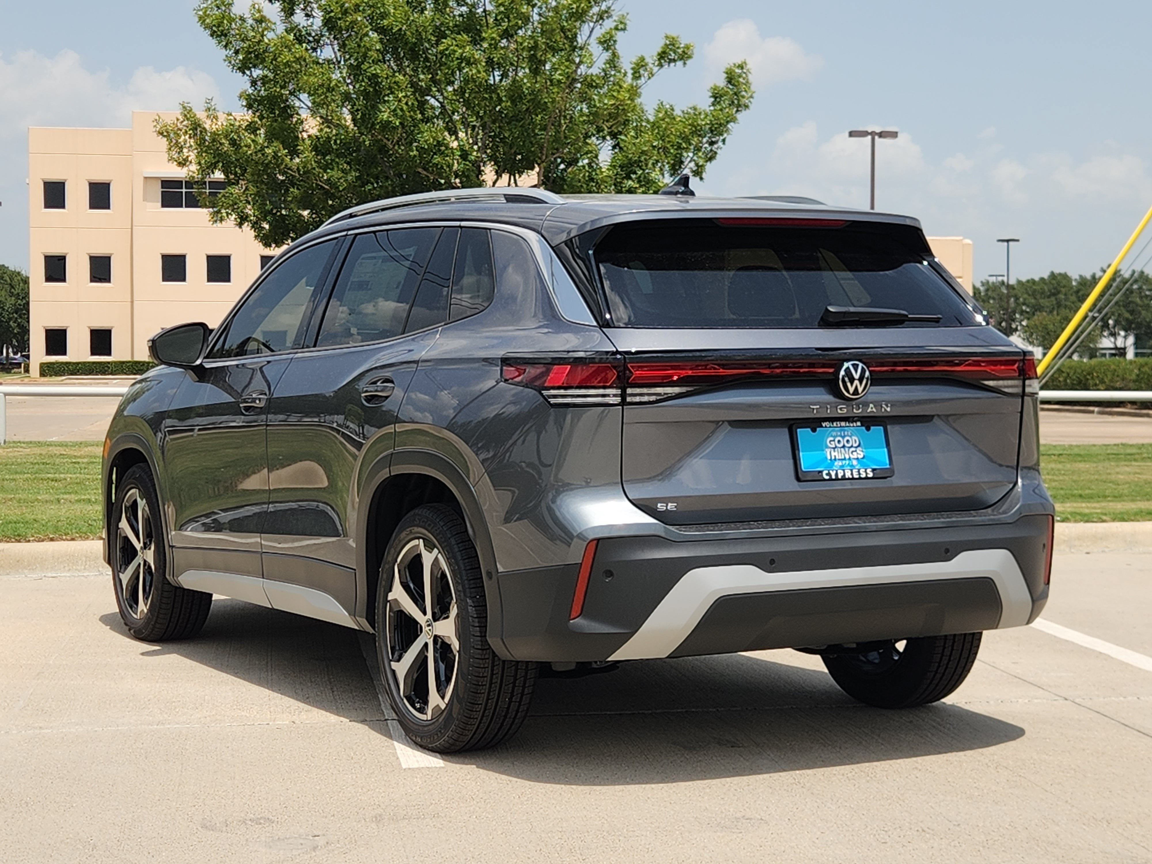 2026 Volkswagen Tiguan SE