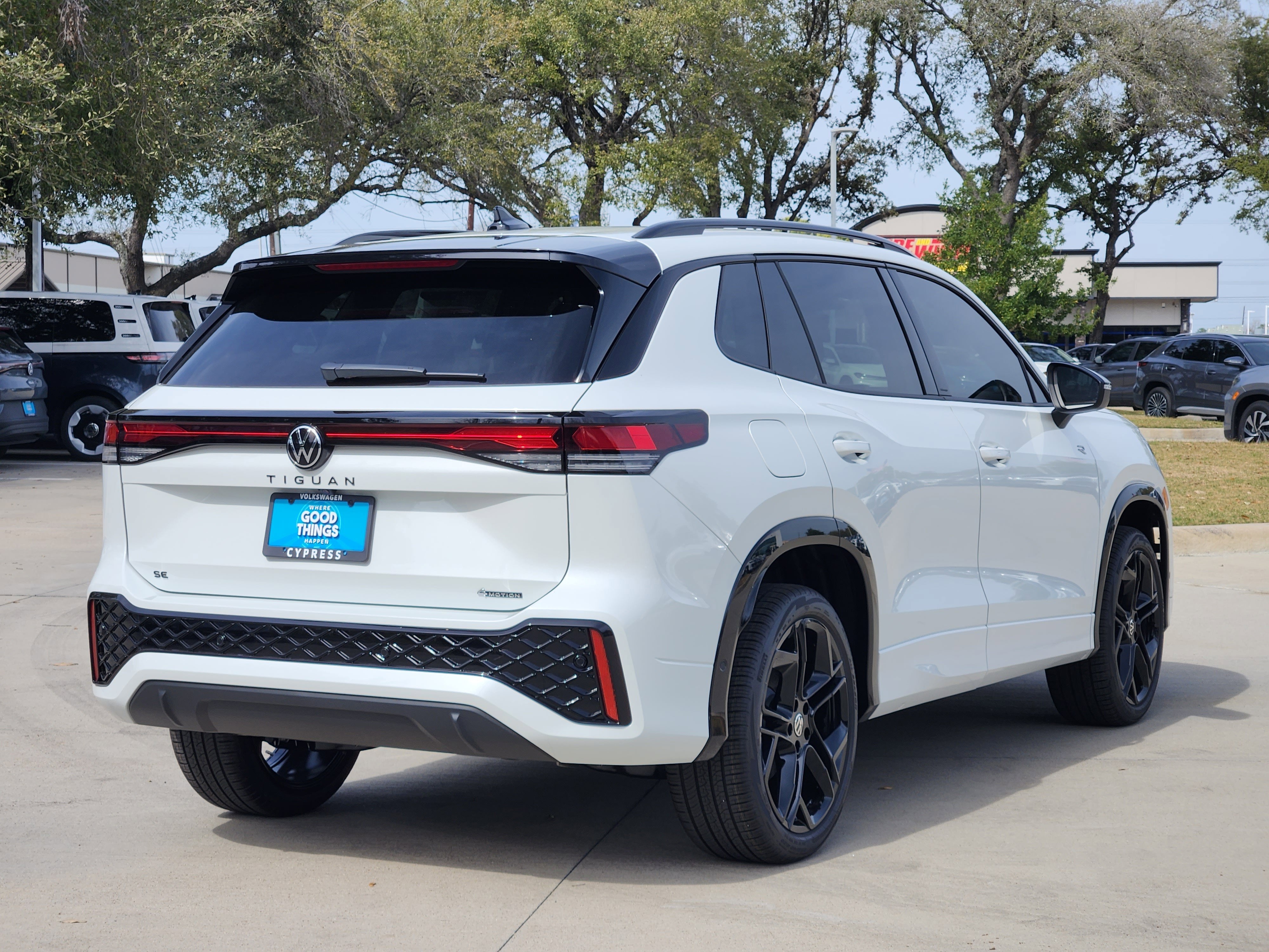 2026 Volkswagen Tiguan SE R-Line Black