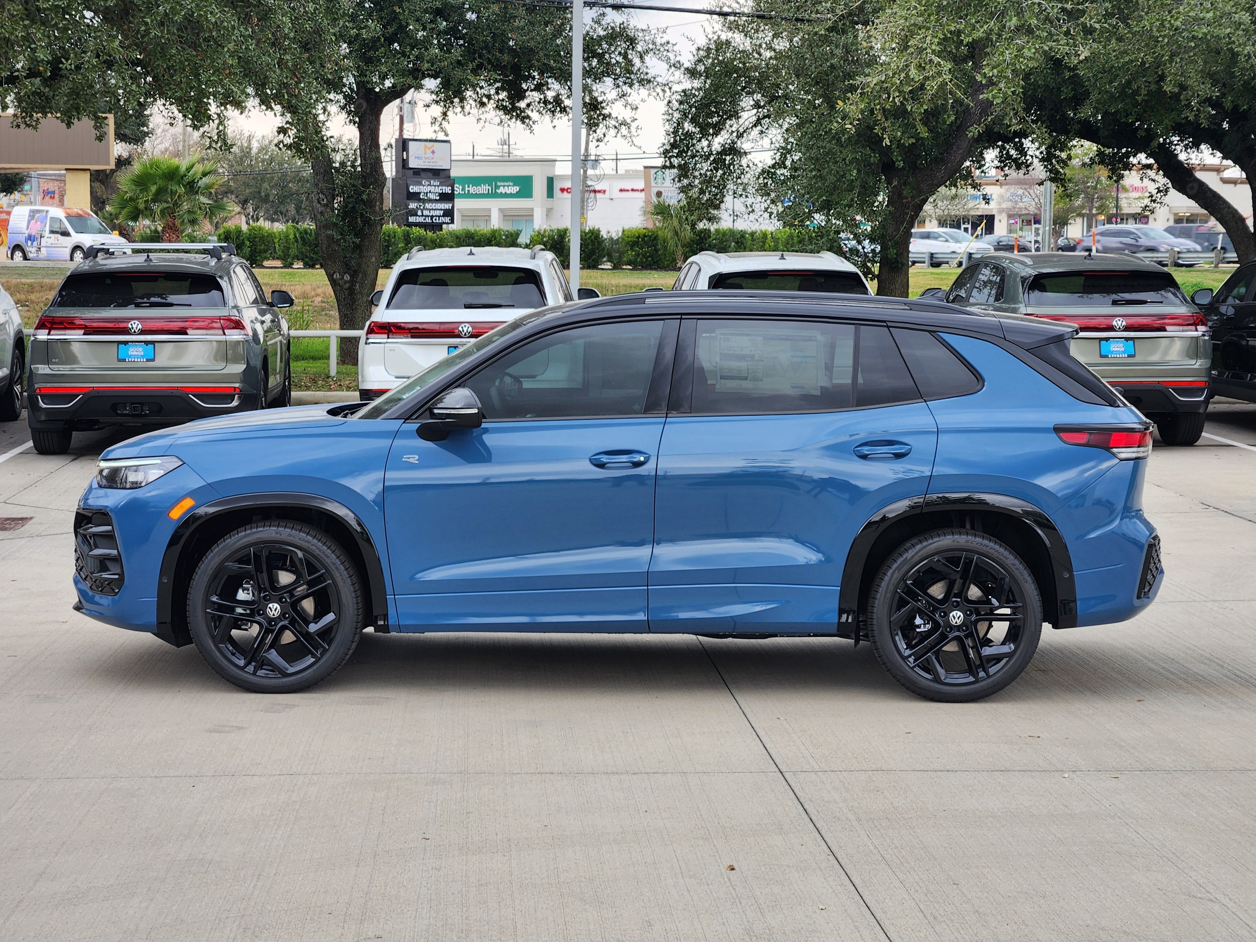 2026 Volkswagen Tiguan SE R-Line Black