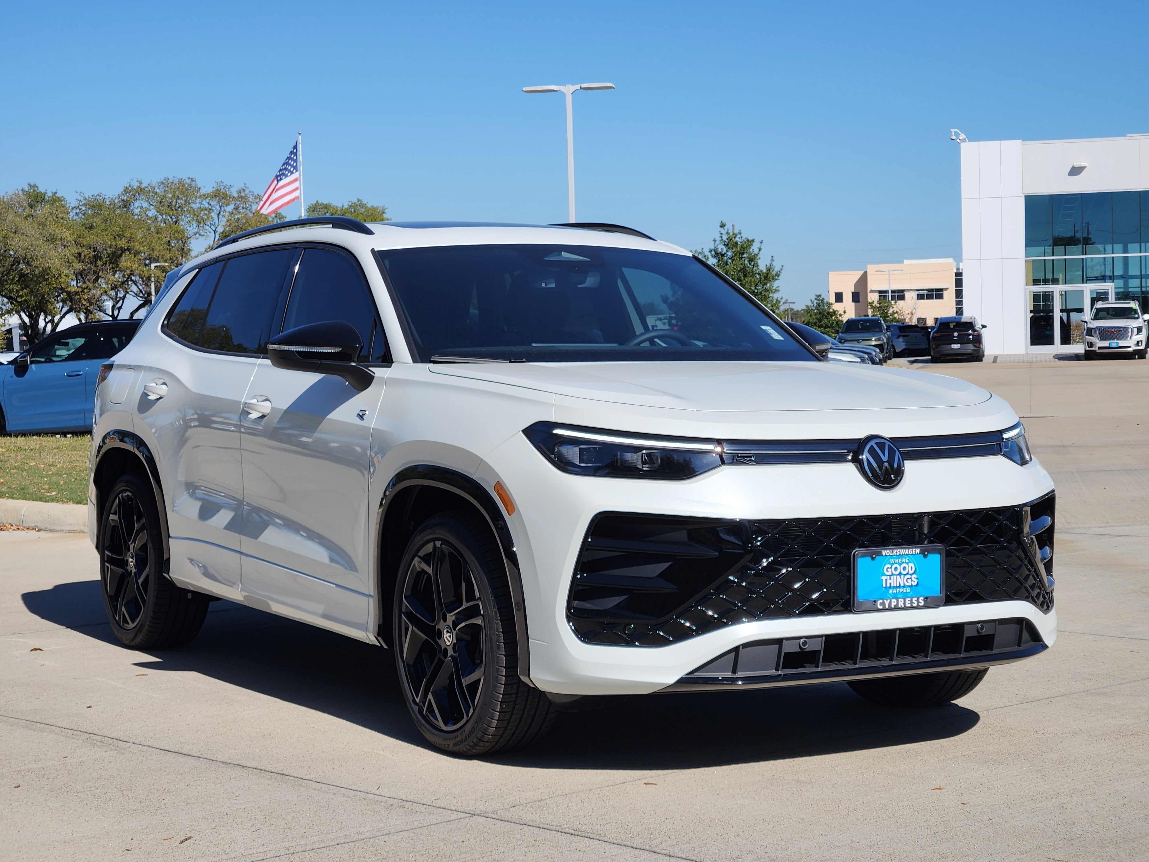 2026 Volkswagen Tiguan SE R-Line Black