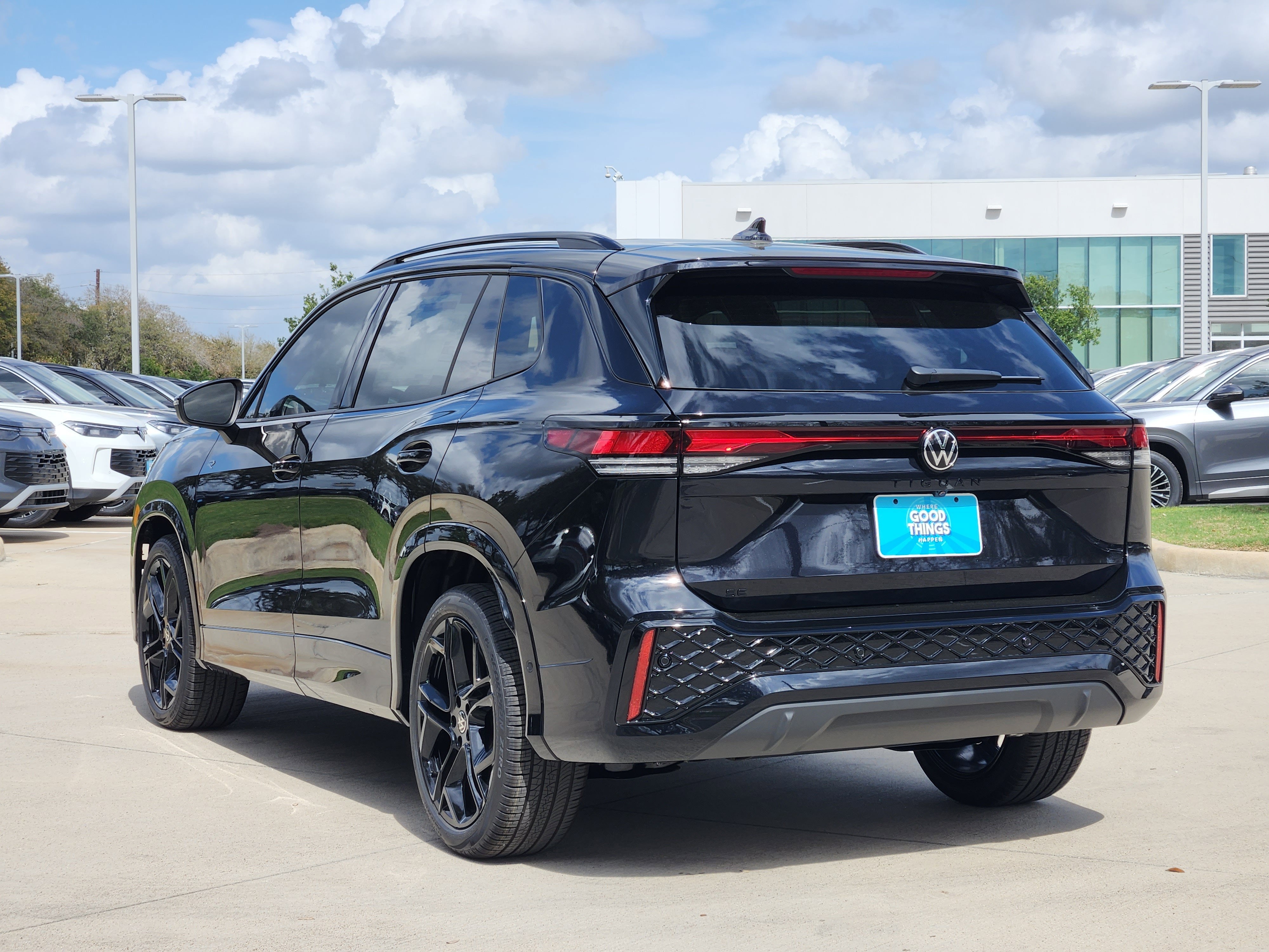 2026 Volkswagen Tiguan SE R-Line Black