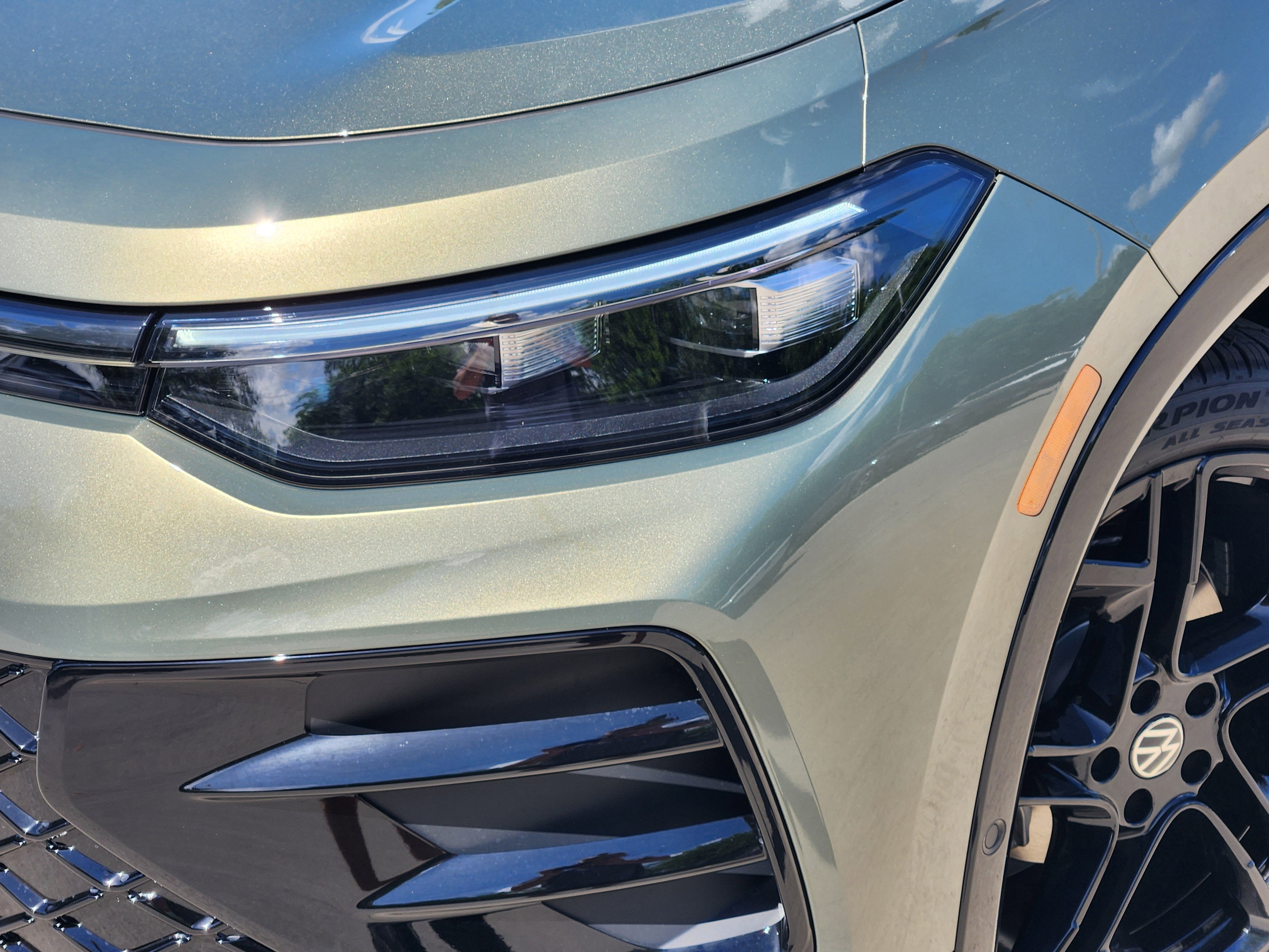 2026 Volkswagen Tiguan SE R-Line Black