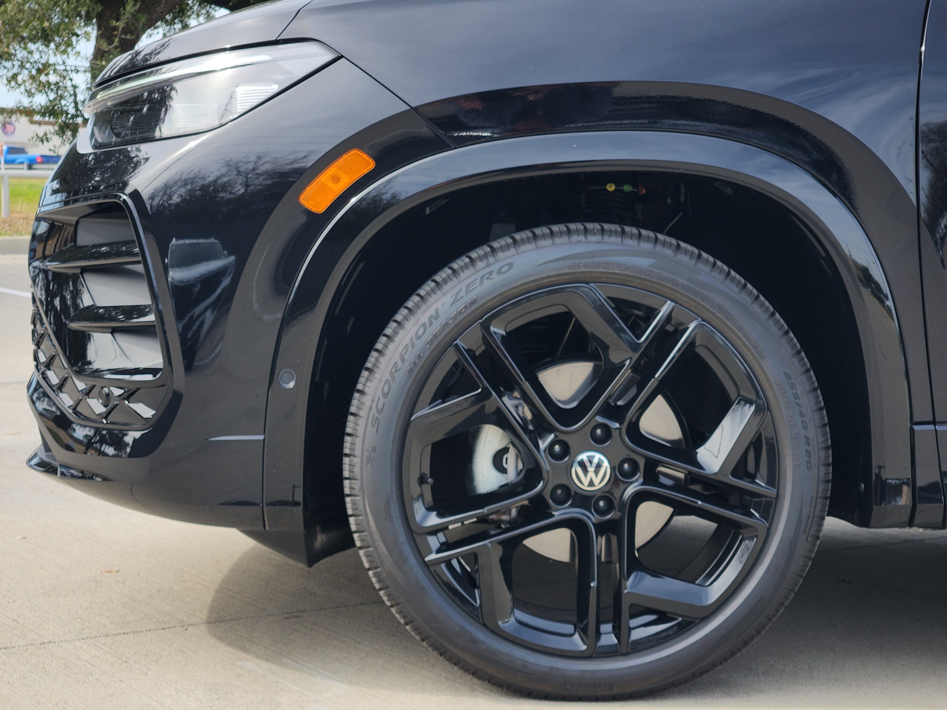 2026 Volkswagen Tiguan SE R-Line Black