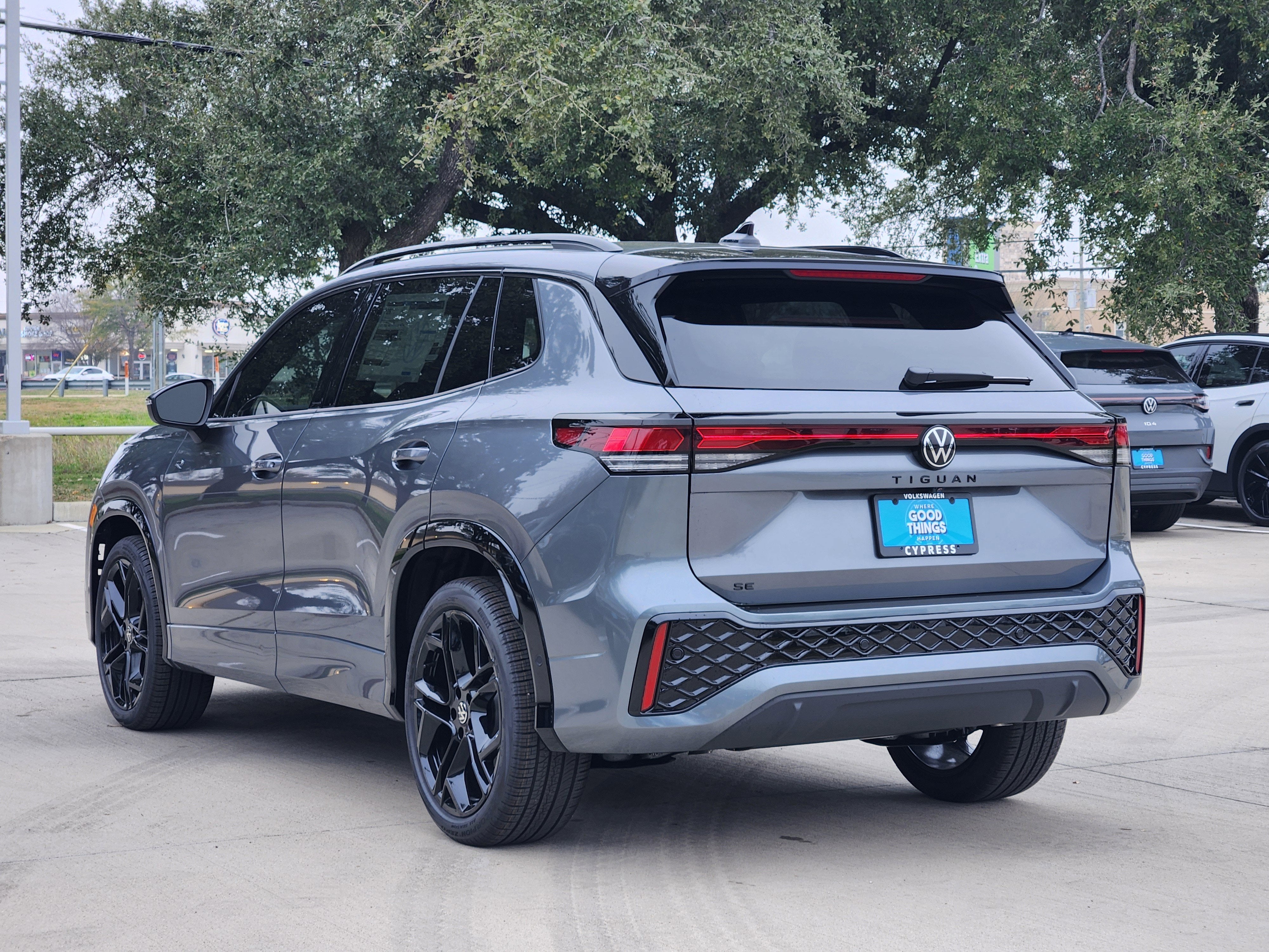 2026 Volkswagen Tiguan SE R-Line Black