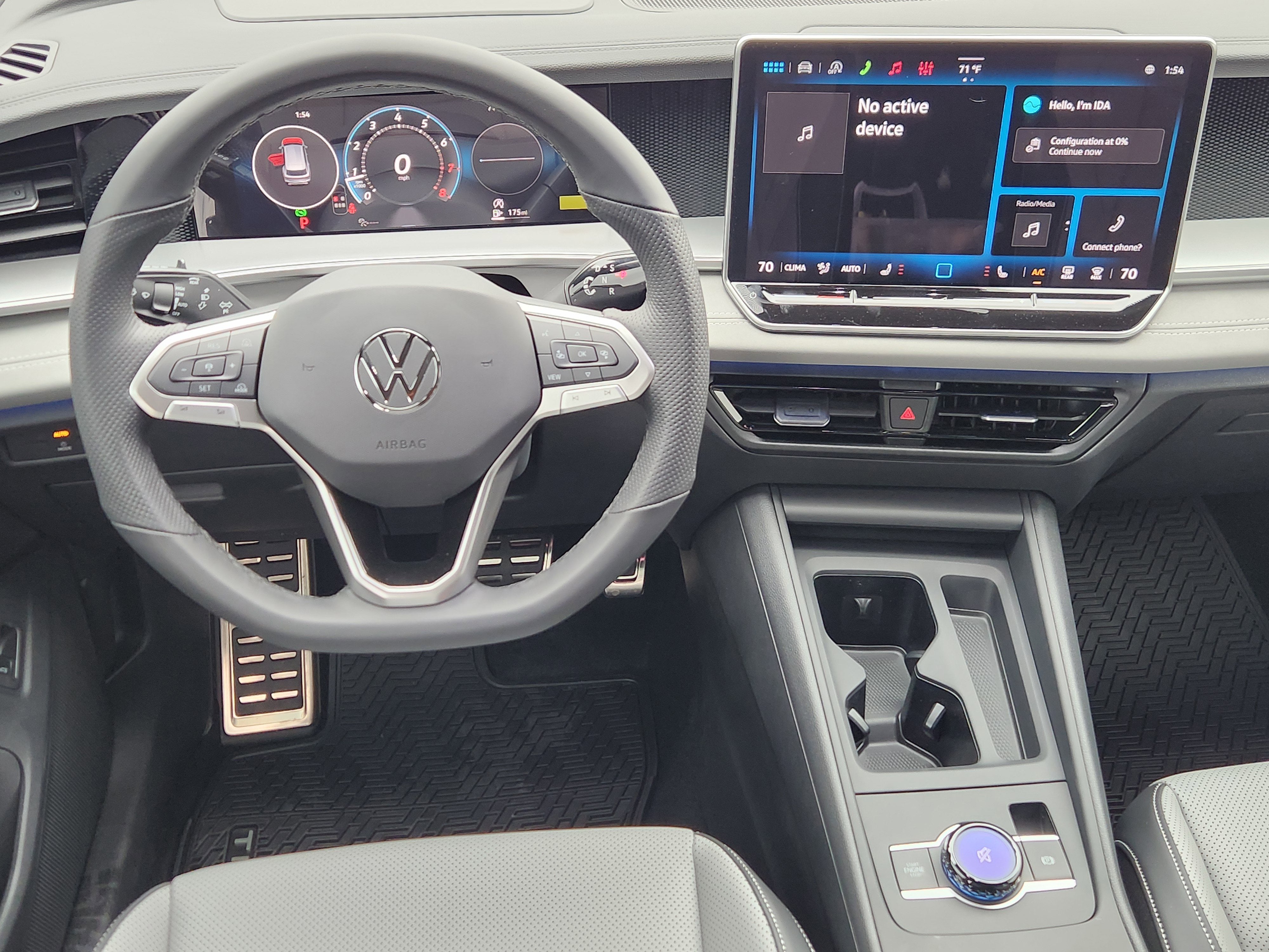 2026 Volkswagen Tiguan SE R-Line Black